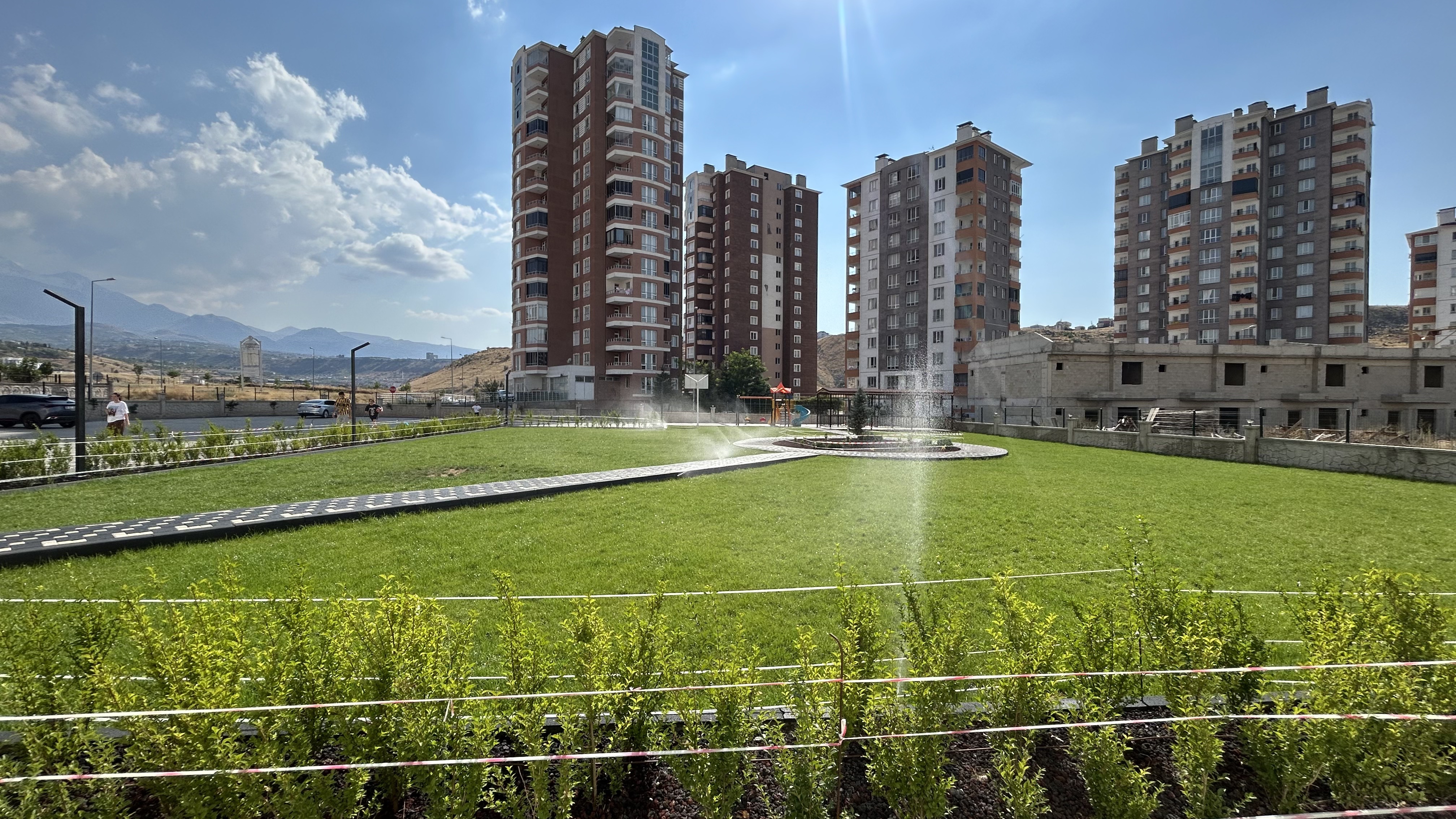 ESENYURT MAH. MERKEZİNDE KİRALIK LÜKS 3+1 DAİRE ! - 3