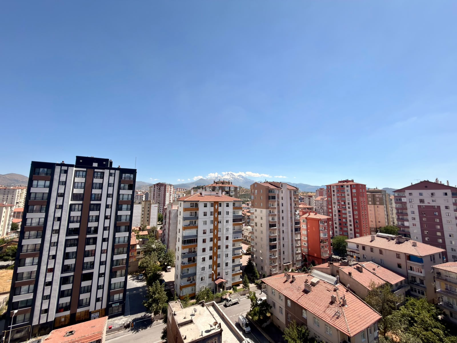 YAŞAR GYO |AYDINLIKEVLER MAHALLESİ'NDE MERKEZİ KONUMDA YAPILI SATILIK 3+1 DAİRE - 27