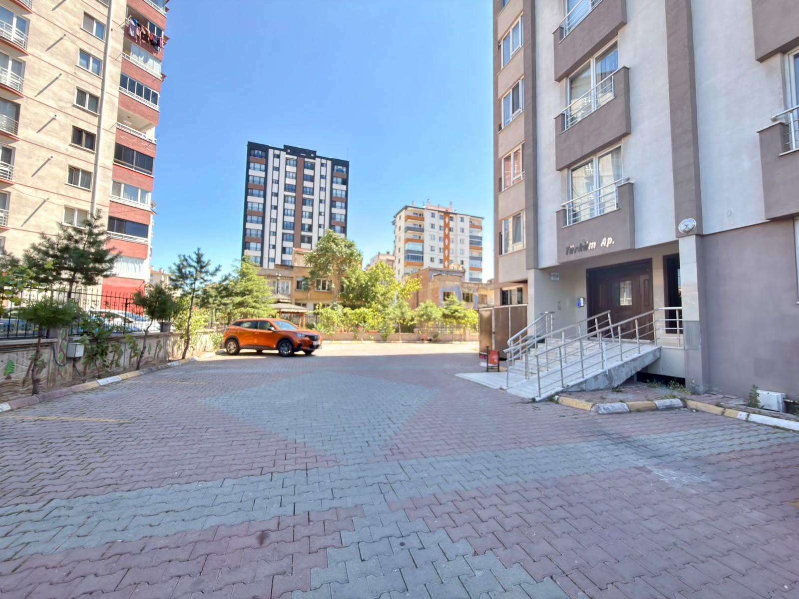 YAŞAR GYO |AYDINLIKEVLER MAHALLESİ'NDE MERKEZİ KONUMDA YAPILI SATILIK 3+1 DAİRE - 28