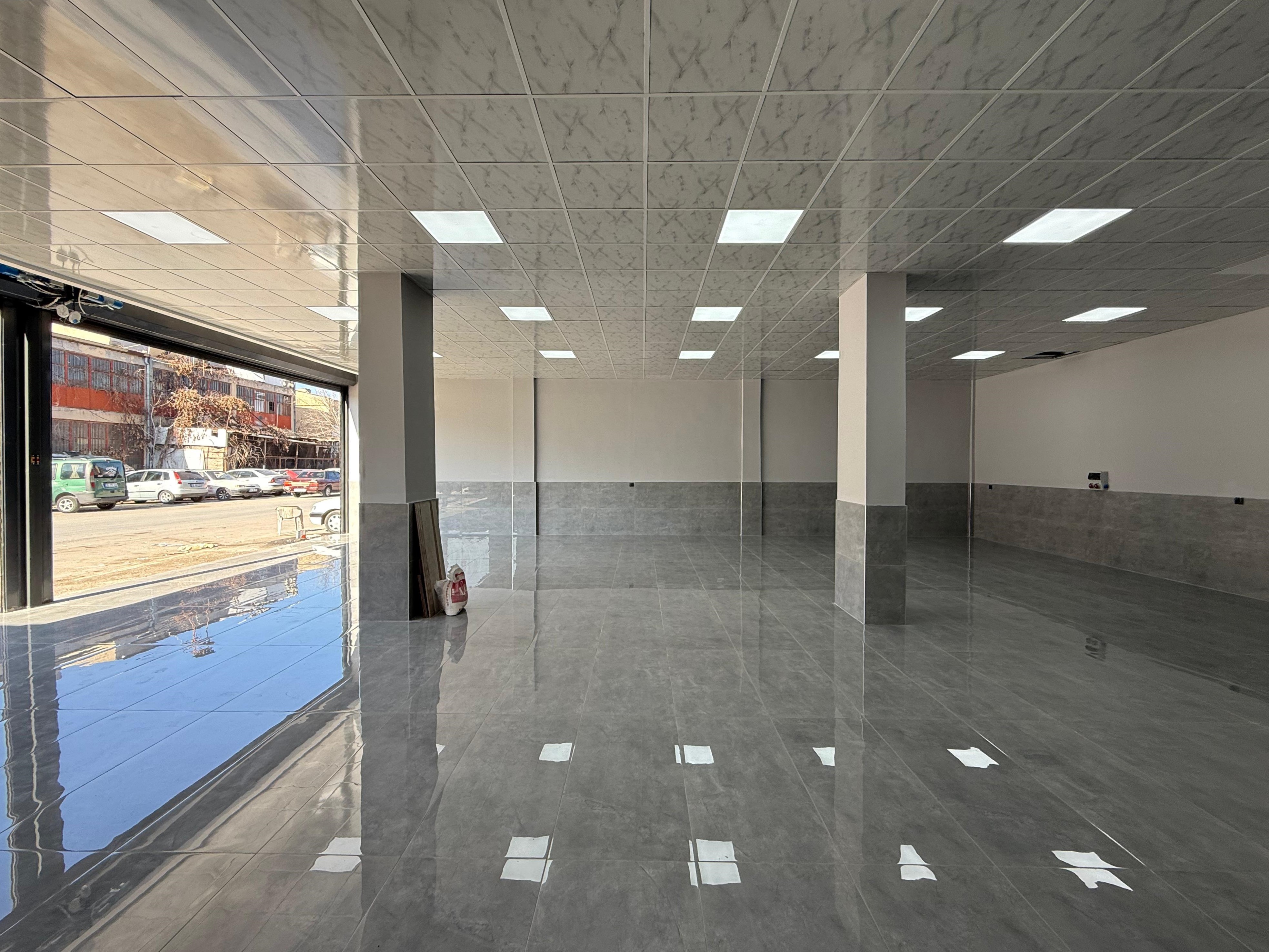 GALERİCİLER SİTESİ KARŞISINDA 350 M² İKİ KATLI KİRALIK DÜKKAN - 5