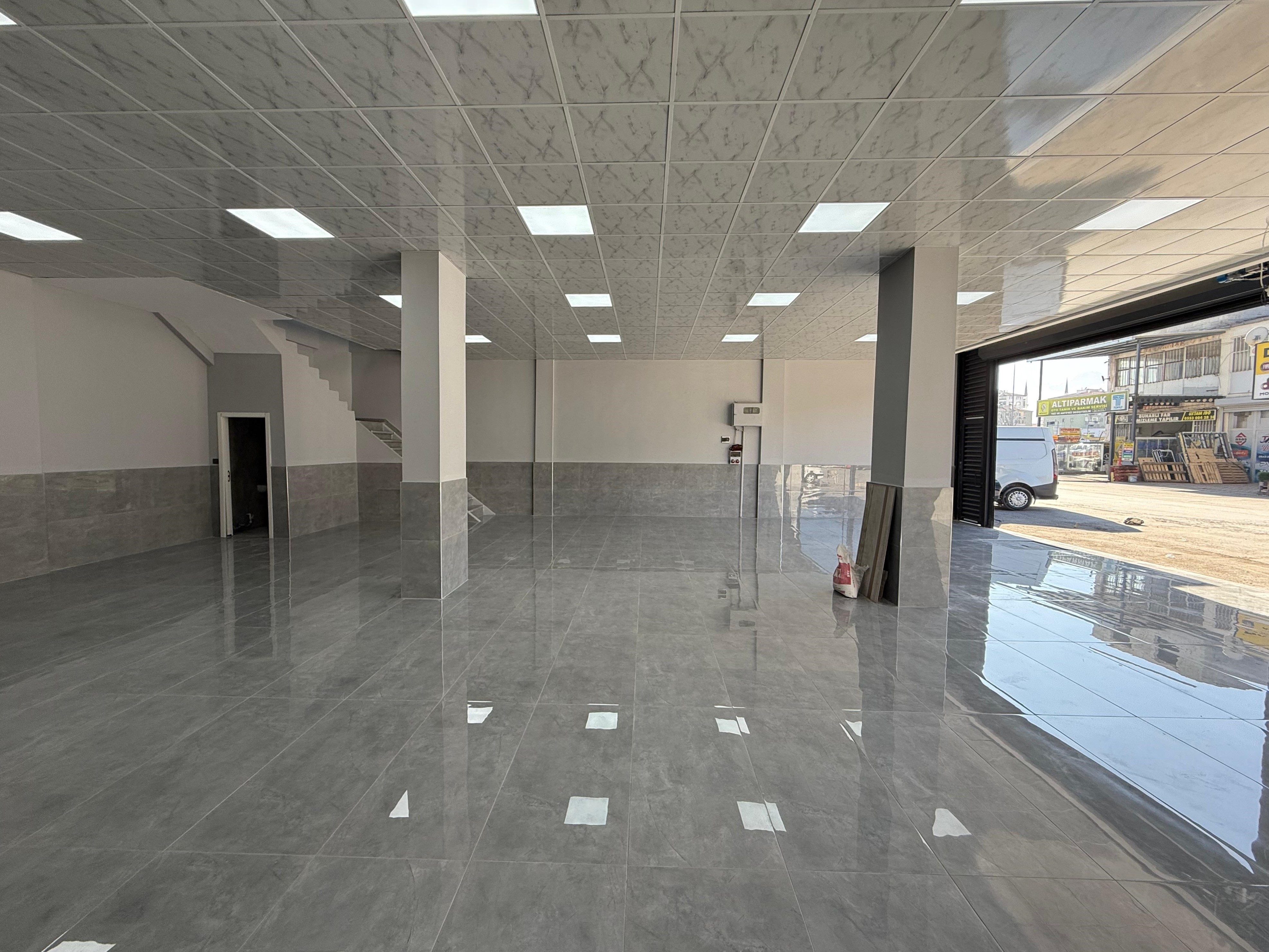 GALERİCİLER SİTESİ KARŞISINDA 350 M² İKİ KATLI KİRALIK DÜKKAN - 8