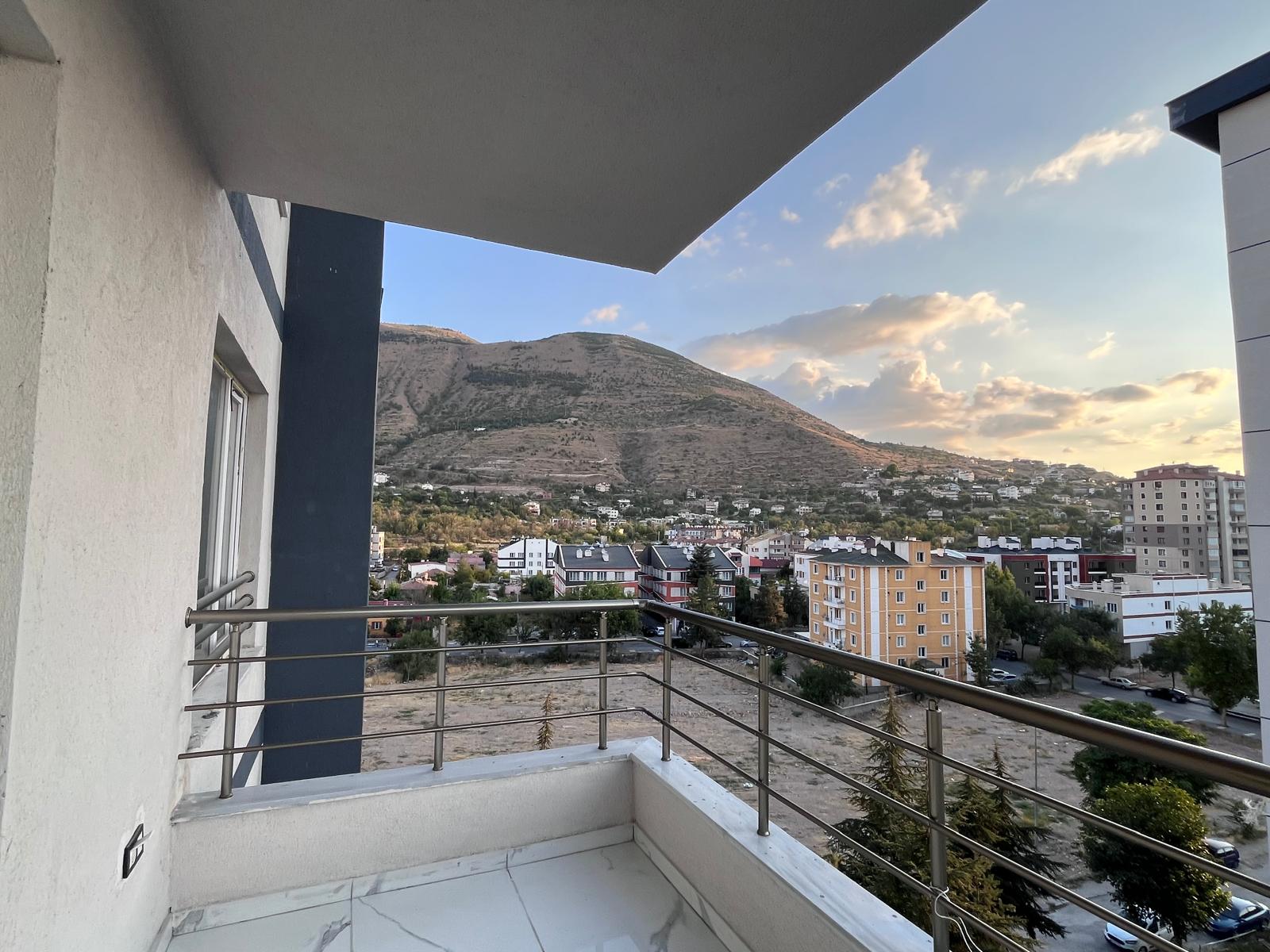 YAŞAR GYO TALAS BAHÇELİ EVLERDE SIFIR 2.5+1 SATILIK DAİRE - 2