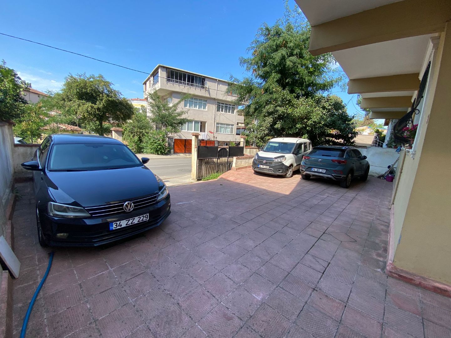 YAŞAR GYO| BEYKOZ ORTAÇEŞME MEYDANDA KOMPLE SATILIK BİNA - 5