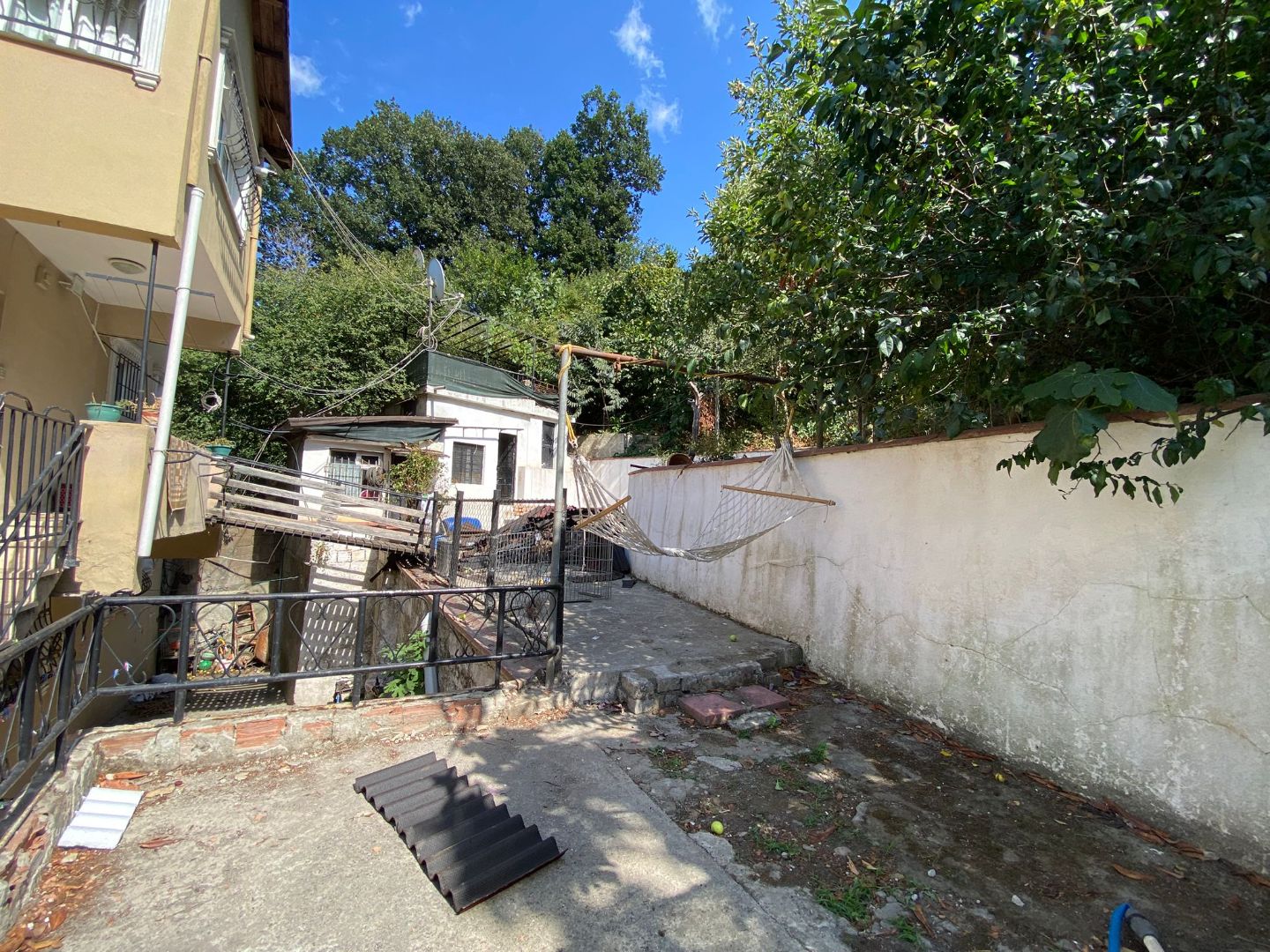 YAŞAR GYO| BEYKOZ ORTAÇEŞME MEYDANDA KOMPLE SATILIK BİNA - 3