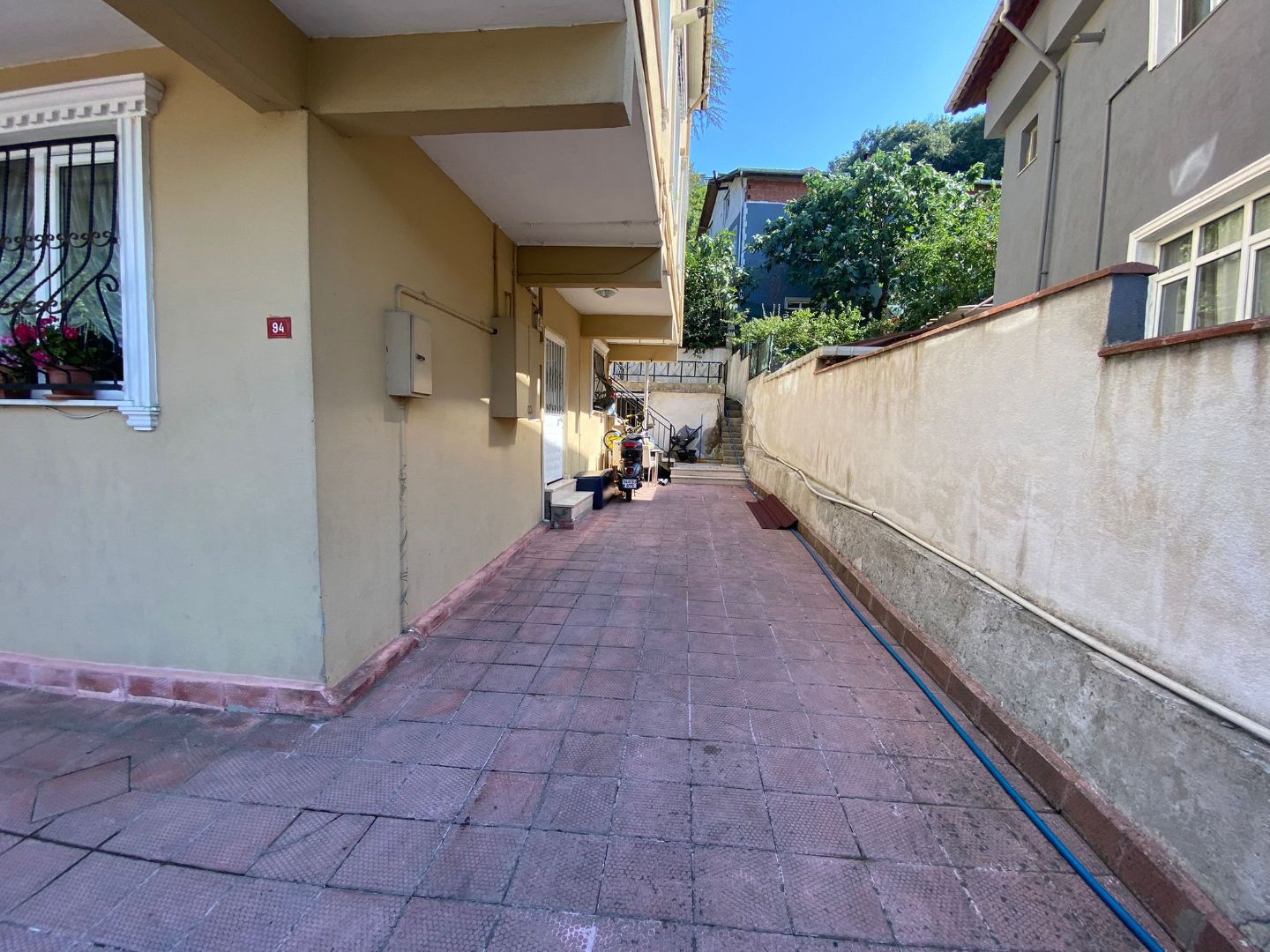 YAŞAR GYO| BEYKOZ ORTAÇEŞME MEYDANDA KOMPLE SATILIK BİNA - 7