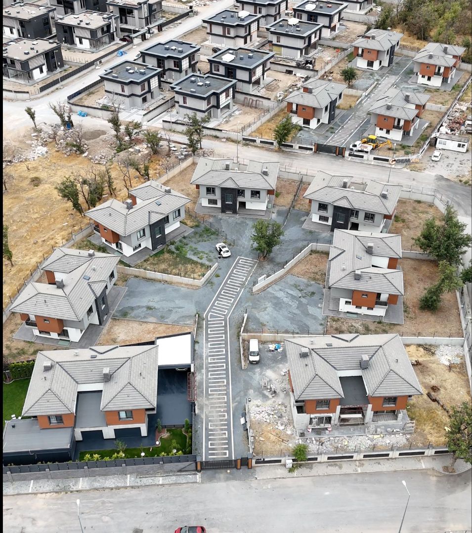 Çaybağlarında Paraşüt Pistine 1 dk Mesafede Site İçerisinde 6+1 Satılık Villalar - 32