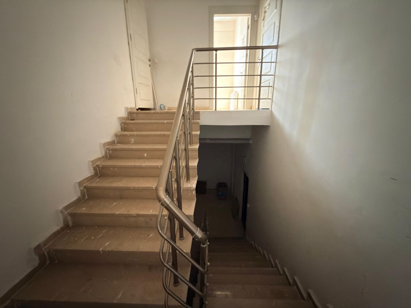 İŞLEK CADDE ÜZERİ SATILIK DÜKKAN - 8