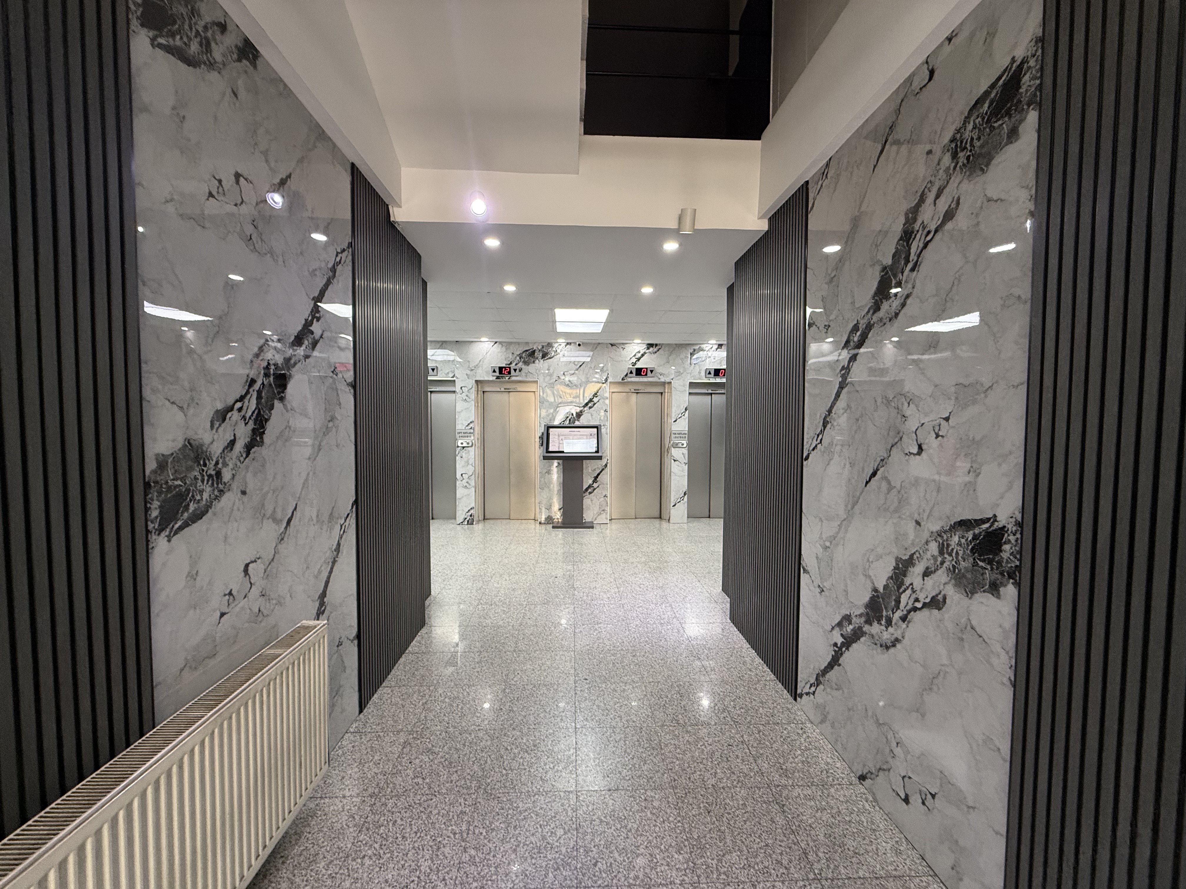 HUKUK PLAZA'DA KİRALIK OFİS - 15