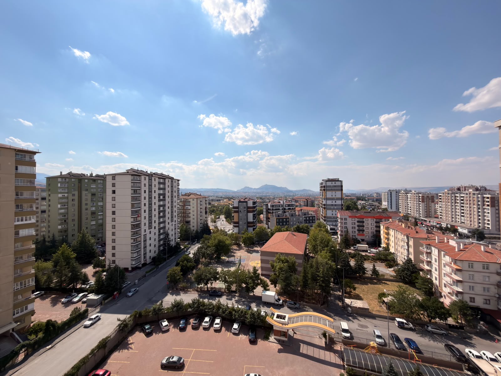 YAŞAR GYO |BAHÇELİEVLER MAHALLESİ'NDE MERKEZİ KONUMDA KİRALIK 3+1 DAİRE - 24