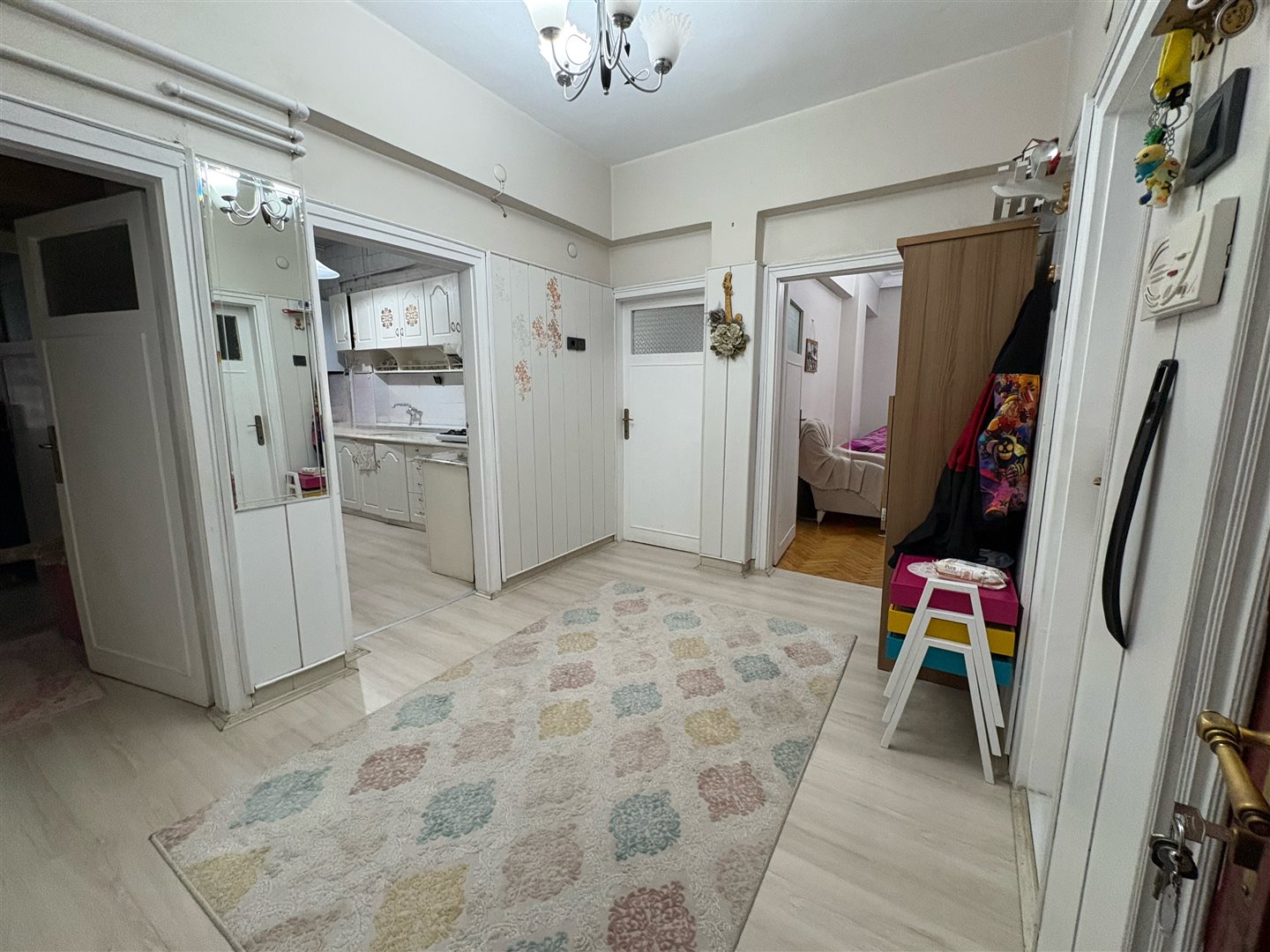 KILIÇASLAN MAHALLESİ’NDE ÖNÜ AÇIK, GÜN BOYU GÜNEŞ ALAN 3+1 DAİRE - 3