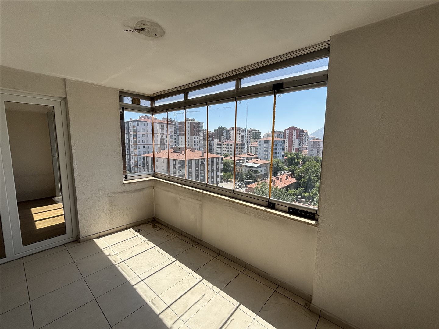 HÜRRİYET MH. CENGİZ TOPEL CD'SİNDE 3+1 KÖŞE DAİRE - 7