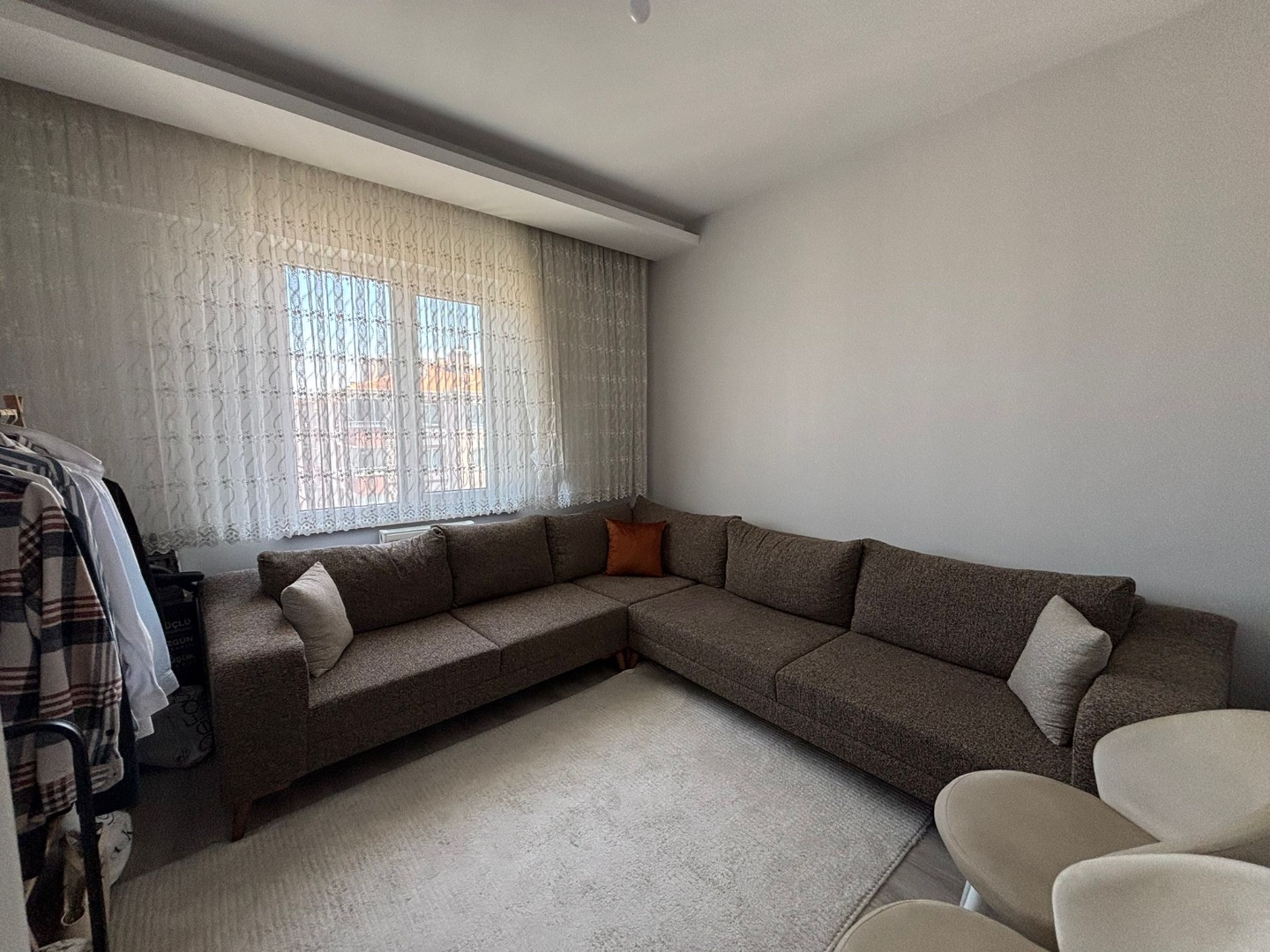 KÜÇÜKALİ MAHALLESİ'NDE SATILIK 2,5+1 KÖŞE DAİRE - 4