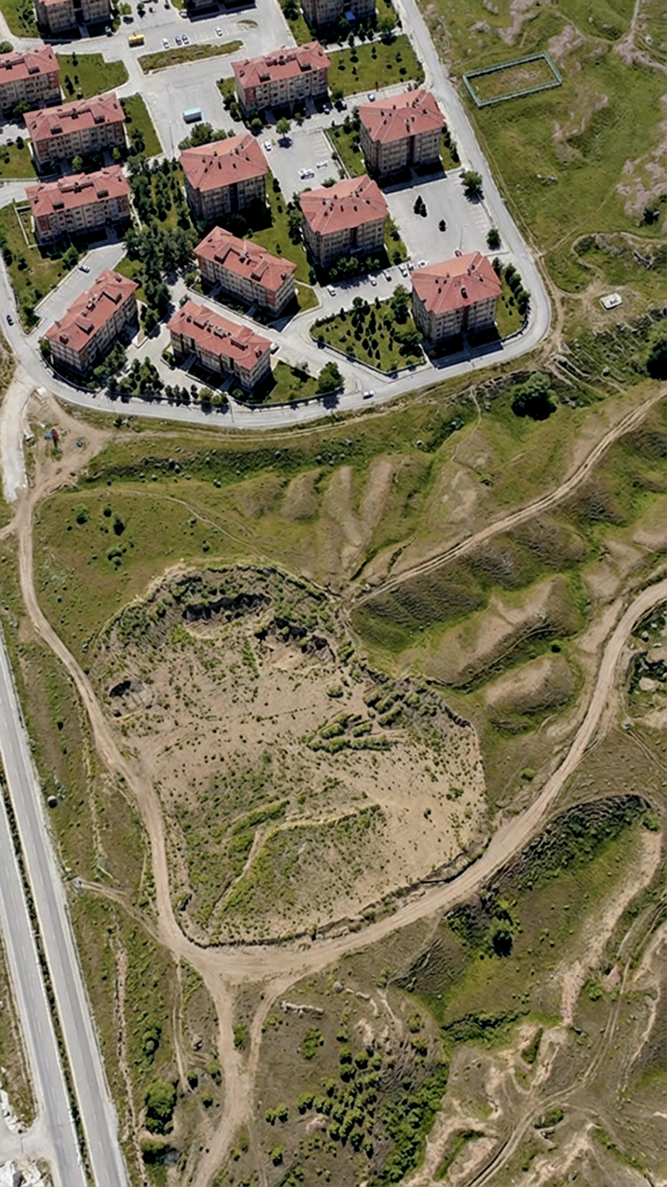 PINARBAŞI HÜRRİYET MAH. SATILIK KÖŞE KONUT PARSELİ ! - 4