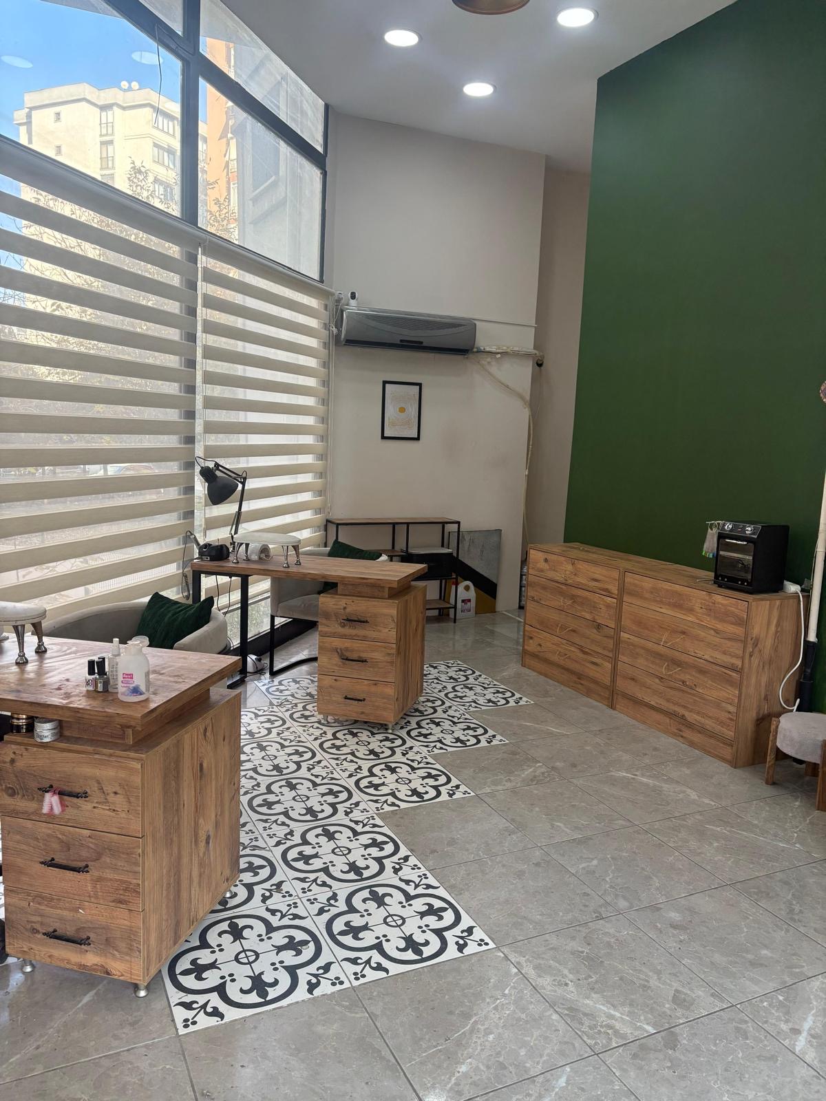 Görünürlüğü ve Prestiji Lokasyonda Yüksek Devren Kiralık Dükkan - 9