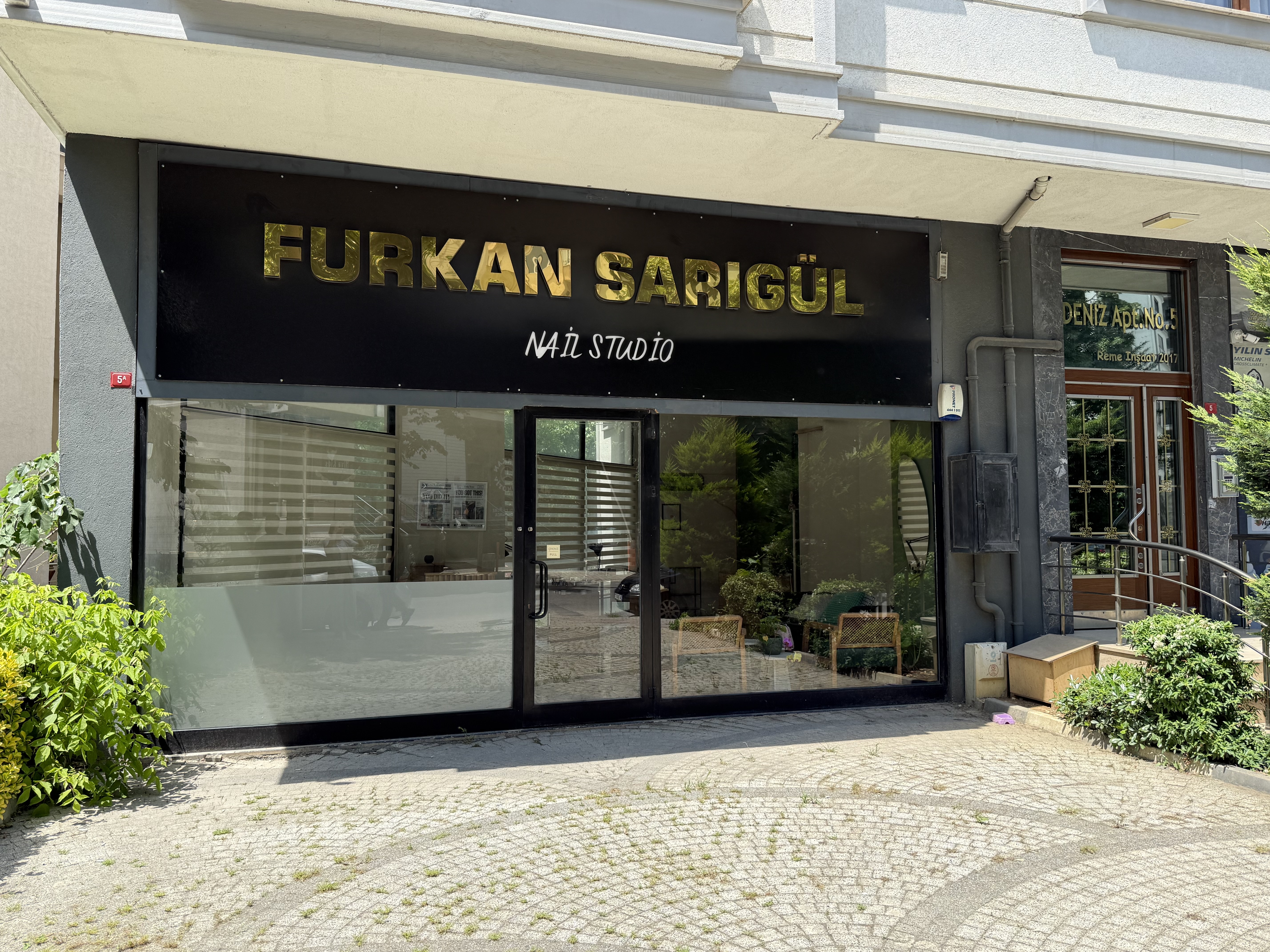 Görünürlüğü ve Prestiji Lokasyonda Yüksek Devren Kiralık Dükkan - 10