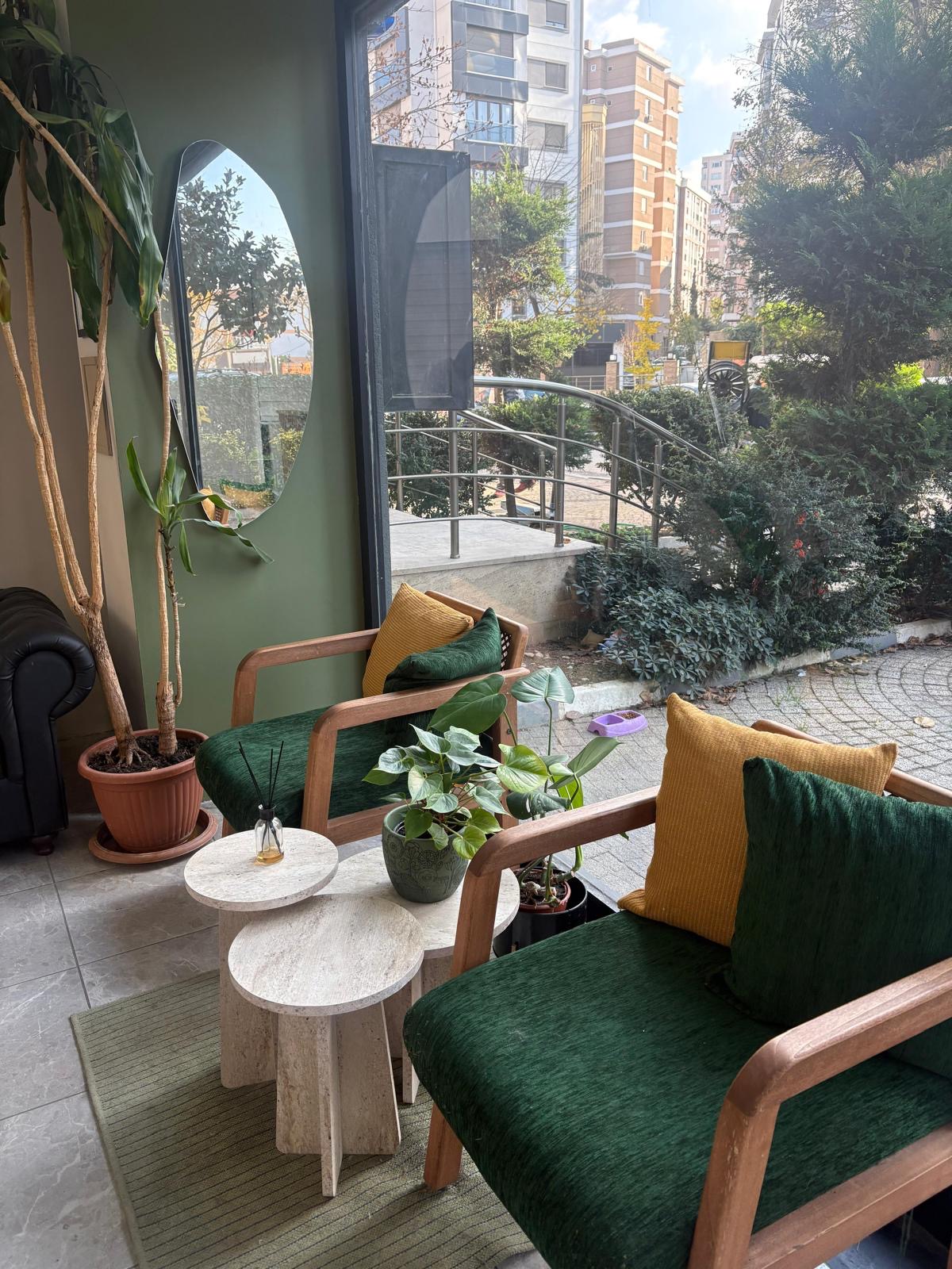 Görünürlüğü ve Prestiji Lokasyonda Yüksek Devren Kiralık Dükkan - 14