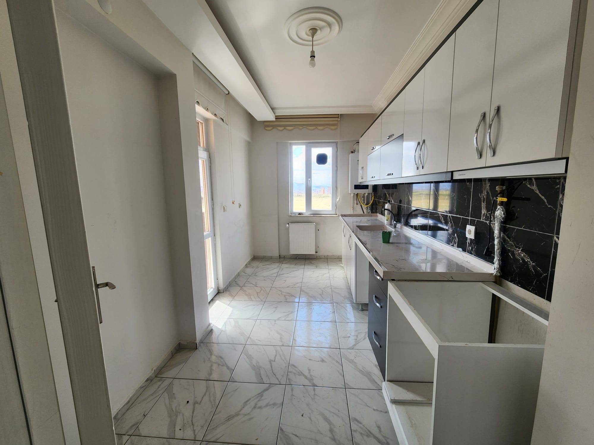 YAŞAR GYO | TAVLUSUN MAHALLESİ'NDE 3+1 KİRALIK DAİRE - 8
