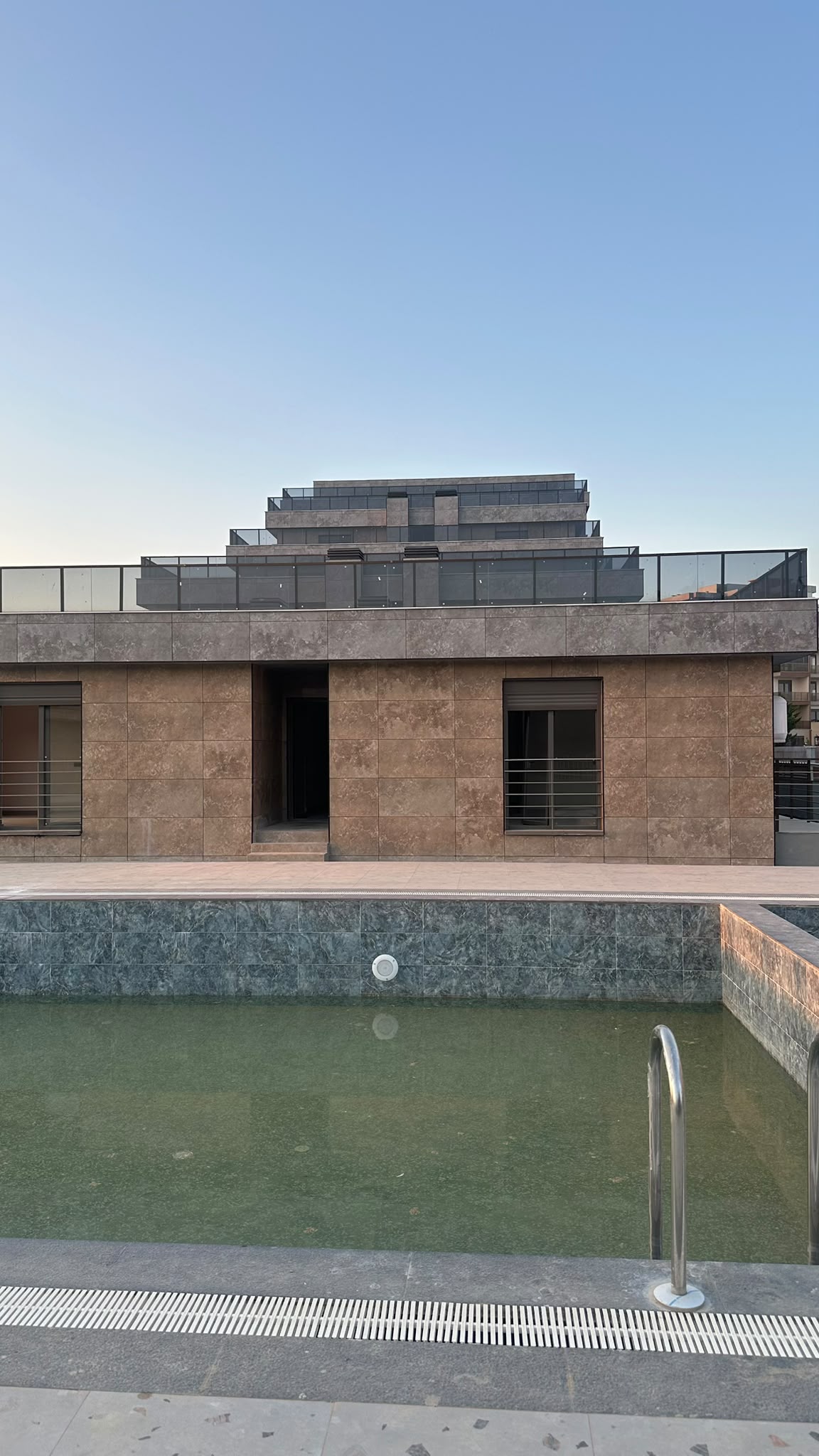 YAŞAR GYO/ ANTALYA ALTINTAŞ 1+1 EŞYALI TERALI SATILIK DAİRE