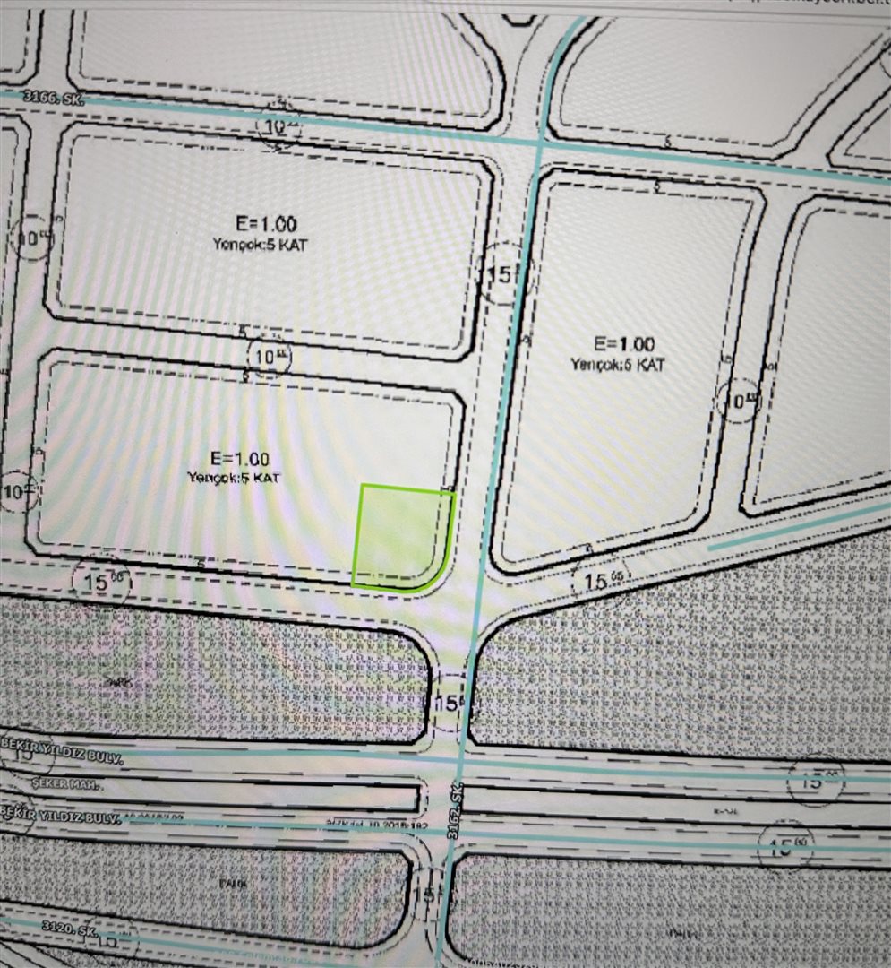 BEKİR YILDIZ BULVARI ÜZERİNDE SATILIK 1.305 M2 SATILIK TEMİZ PARSEL