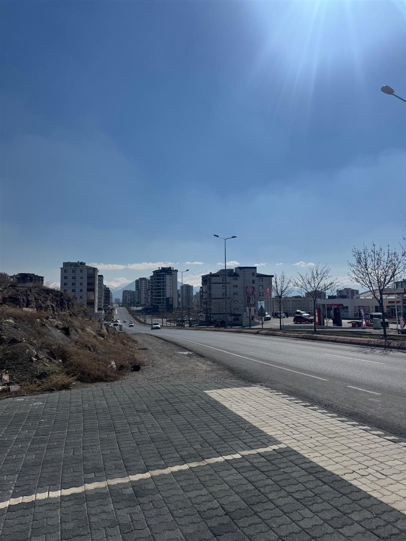 ŞİRİNTEPE MALAZGİRT BULV. ÜZERİNDE SIFIR 40 M2  KİRALIK DÜKKAN - 4