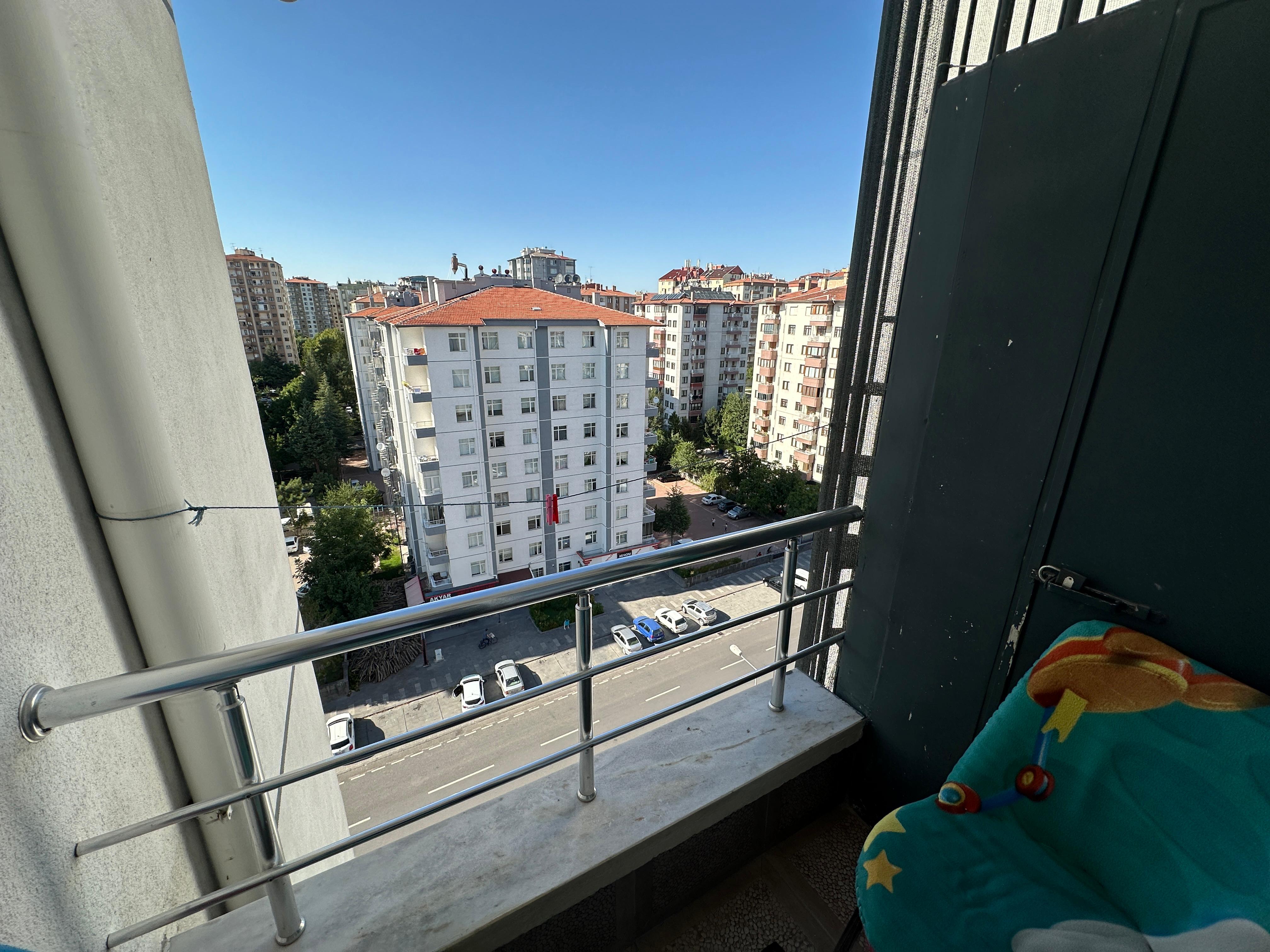 YAŞAR GYO | ERCİYESEVLER MAHALLESİ'NDE TAMAMEN YENİLENMİŞ SATILIK 3+1 DAİRE! - 10