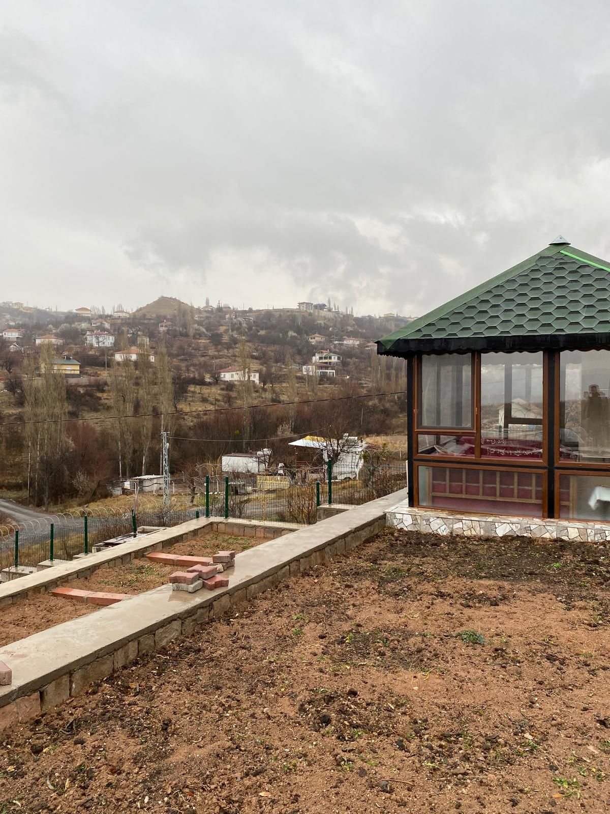 YAŞAR GYO|EMMİLER’DE 1444 m² ARSA İÇİNDE 2+1 İÇİ YAPILI SATILIK BAĞEVİ ! - 5
