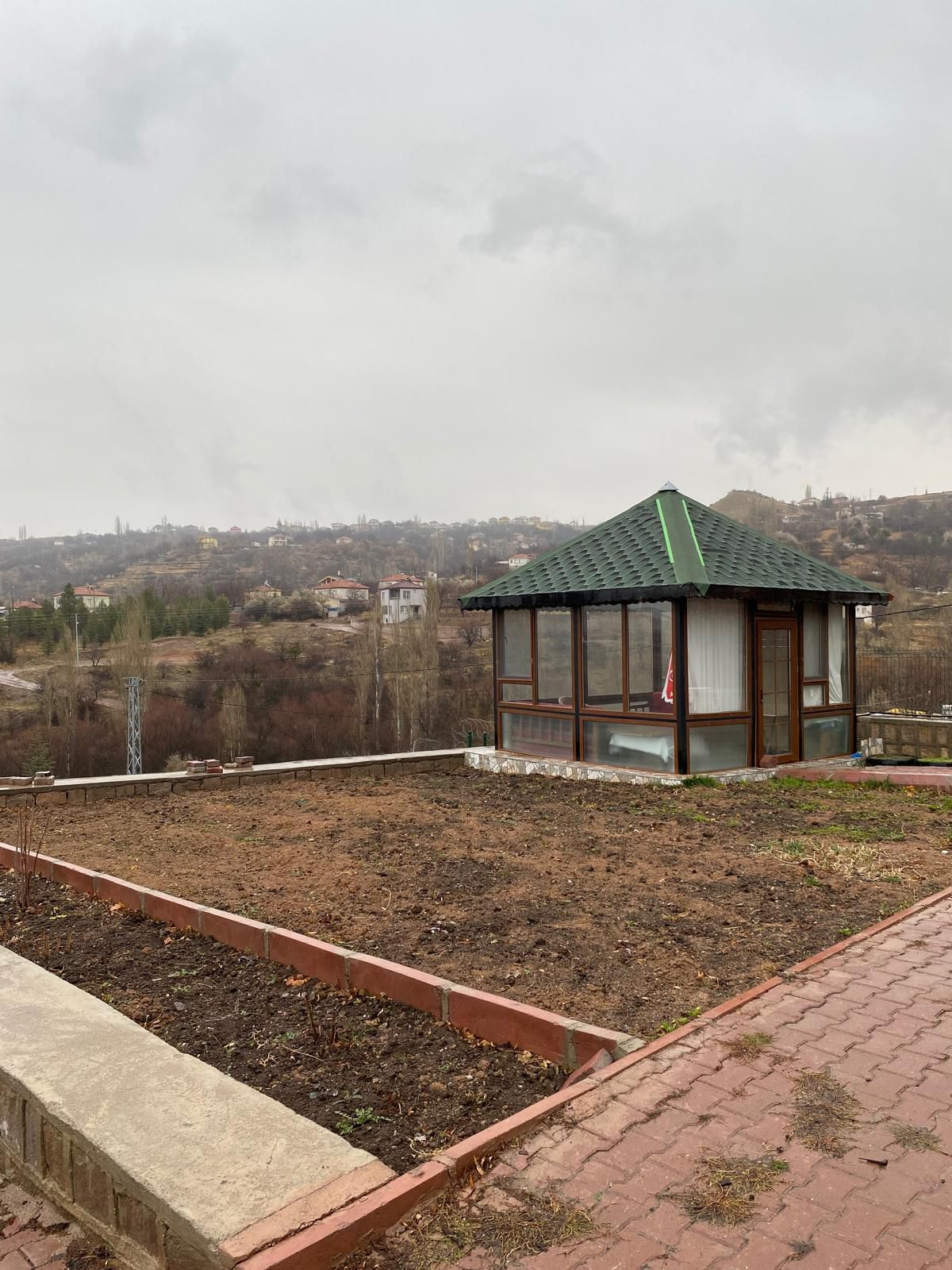 YAŞAR GYO|EMMİLER’DE 1444 m² ARSA İÇİNDE 2+1 İÇİ YAPILI SATILIK BAĞEVİ ! - 9