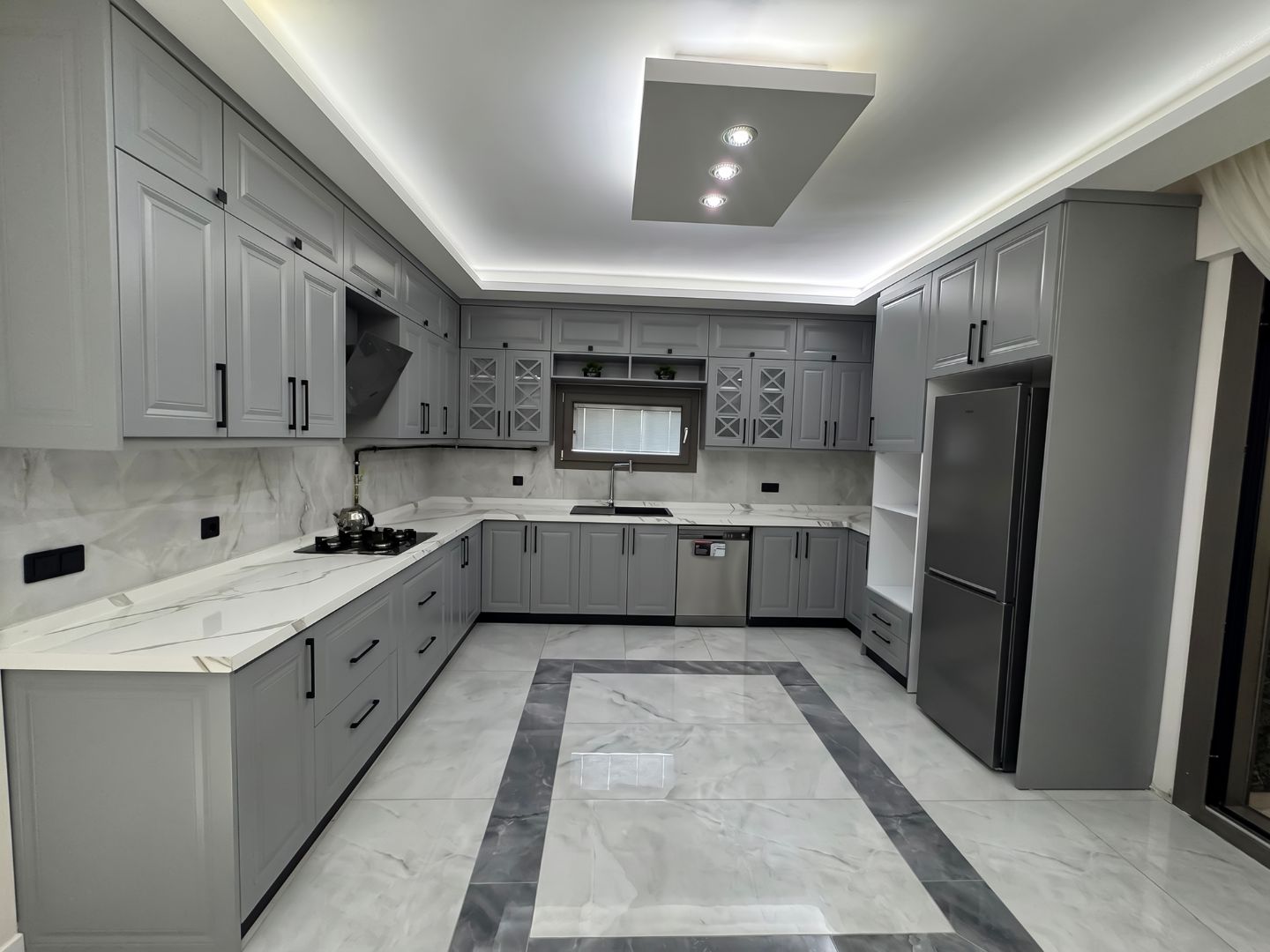 KIRANARDI'NDA LÜKS 5+1 | 403 m² ARSA ÜZERİNDE | YERDEN ISITMALI, KIŞ BAHÇELİ MÜSTAKİL VİLLA - 9