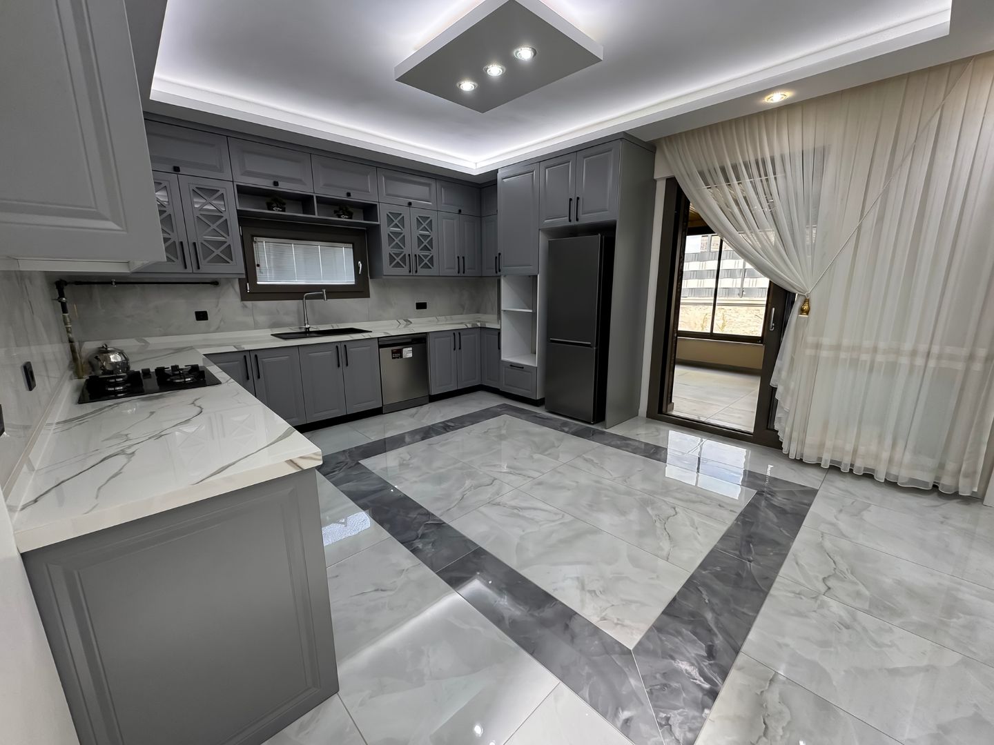 KIRANARDI'NDA LÜKS 5+1 | 403 m² ARSA ÜZERİNDE | YERDEN ISITMALI, KIŞ BAHÇELİ MÜSTAKİL VİLLA - 8