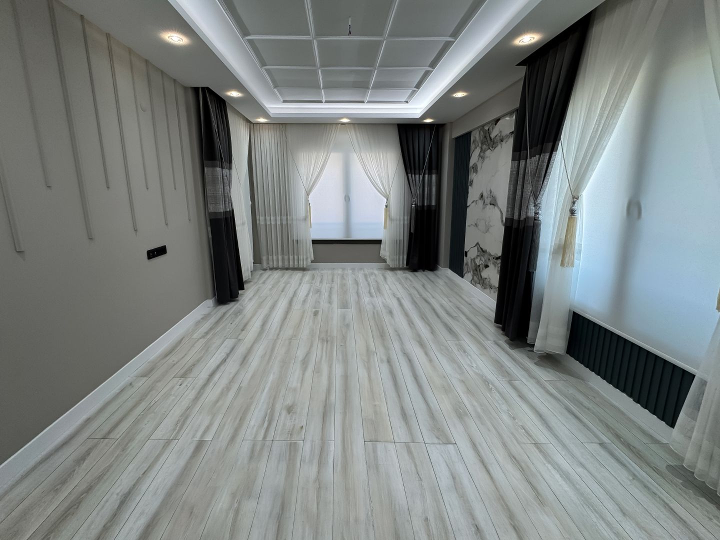 KIRANARDI'NDA LÜKS 5+1 | 403 m² ARSA ÜZERİNDE | YERDEN ISITMALI, KIŞ BAHÇELİ MÜSTAKİL VİLLA - 3