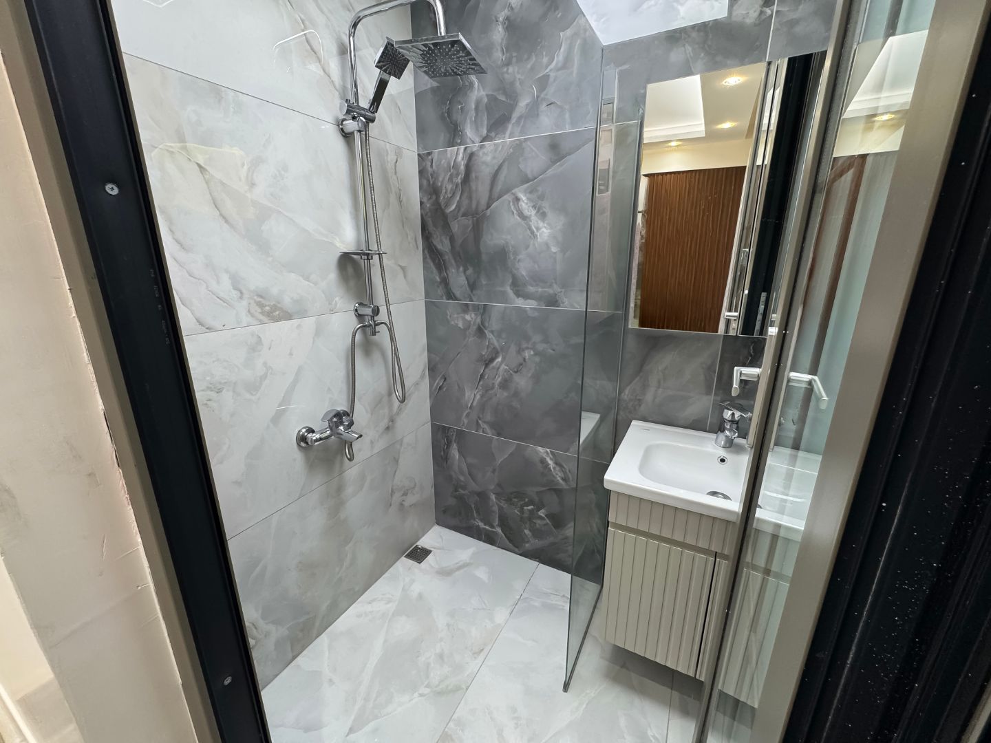 KIRANARDI'NDA LÜKS 5+1 | 403 m² ARSA ÜZERİNDE | YERDEN ISITMALI, KIŞ BAHÇELİ MÜSTAKİL VİLLA - 20