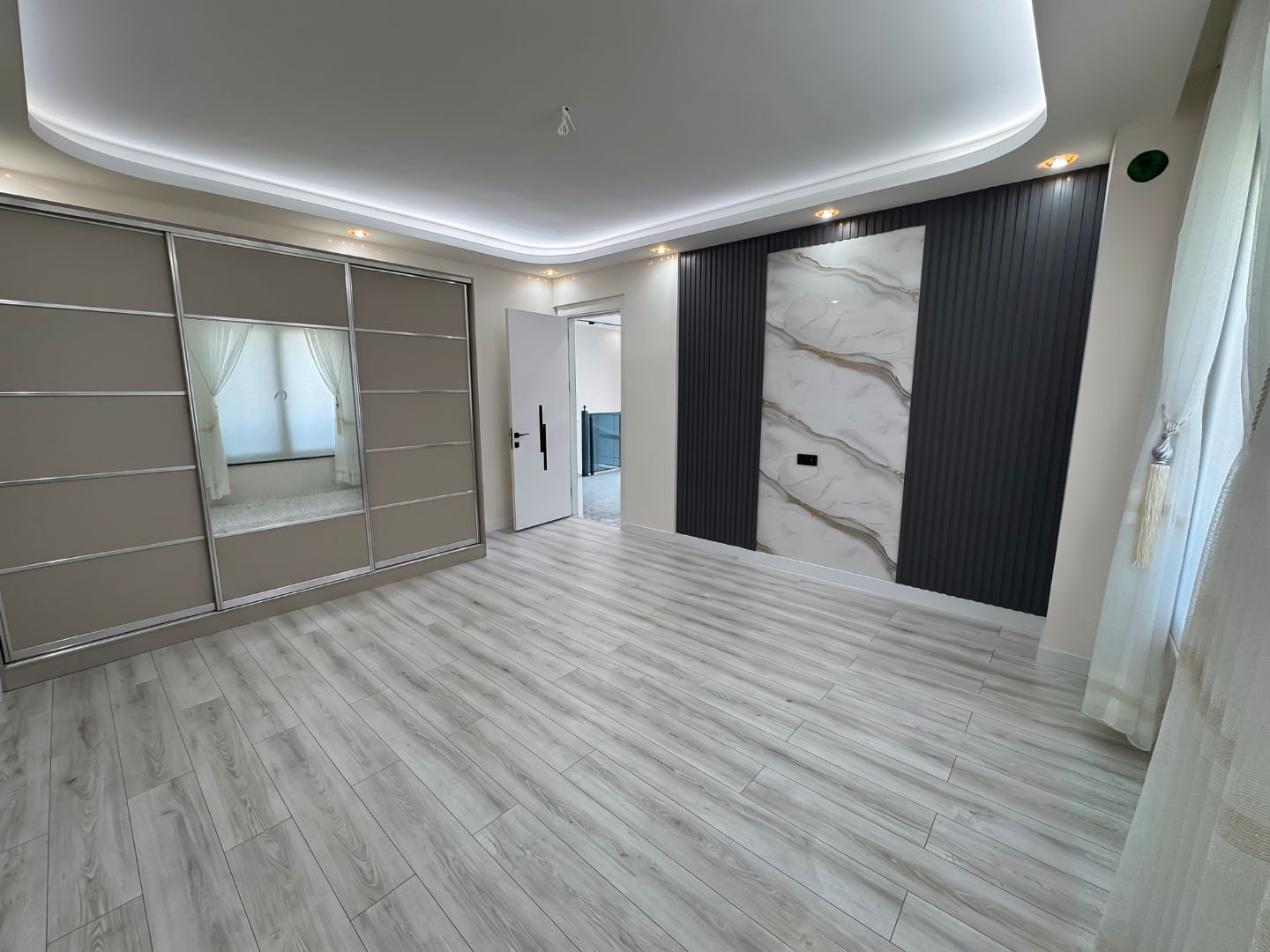 KIRANARDI'NDA LÜKS 5+1 | 403 m² ARSA ÜZERİNDE | YERDEN ISITMALI, KIŞ BAHÇELİ MÜSTAKİL VİLLA - 23
