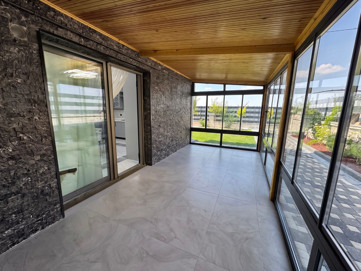 KIRANARDI'NDA LÜKS 5+1 | 403 m² ARSA ÜZERİNDE | YERDEN ISITMALI, KIŞ BAHÇELİ MÜSTAKİL VİLLA - 13