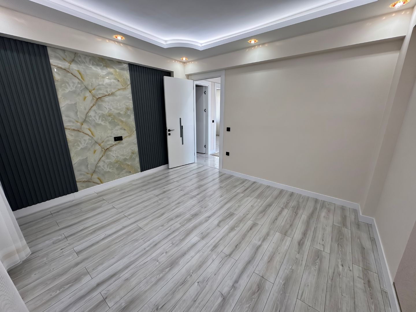 KIRANARDI'NDA LÜKS 5+1 | 403 m² ARSA ÜZERİNDE | YERDEN ISITMALI, KIŞ BAHÇELİ MÜSTAKİL VİLLA - 25