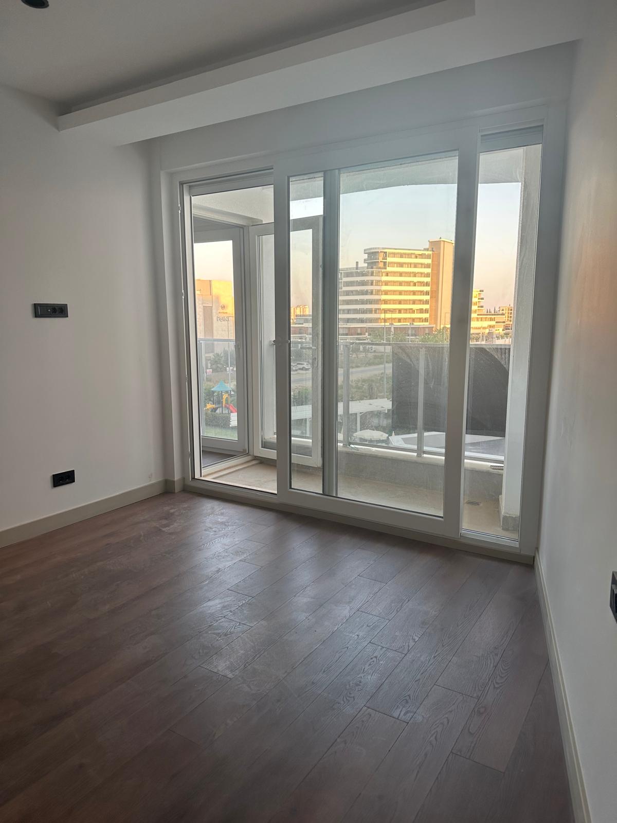 Altıntaş'ta Lux ve konforun adresi sitede geniş teraslı 1+1 kiralık daire - 3