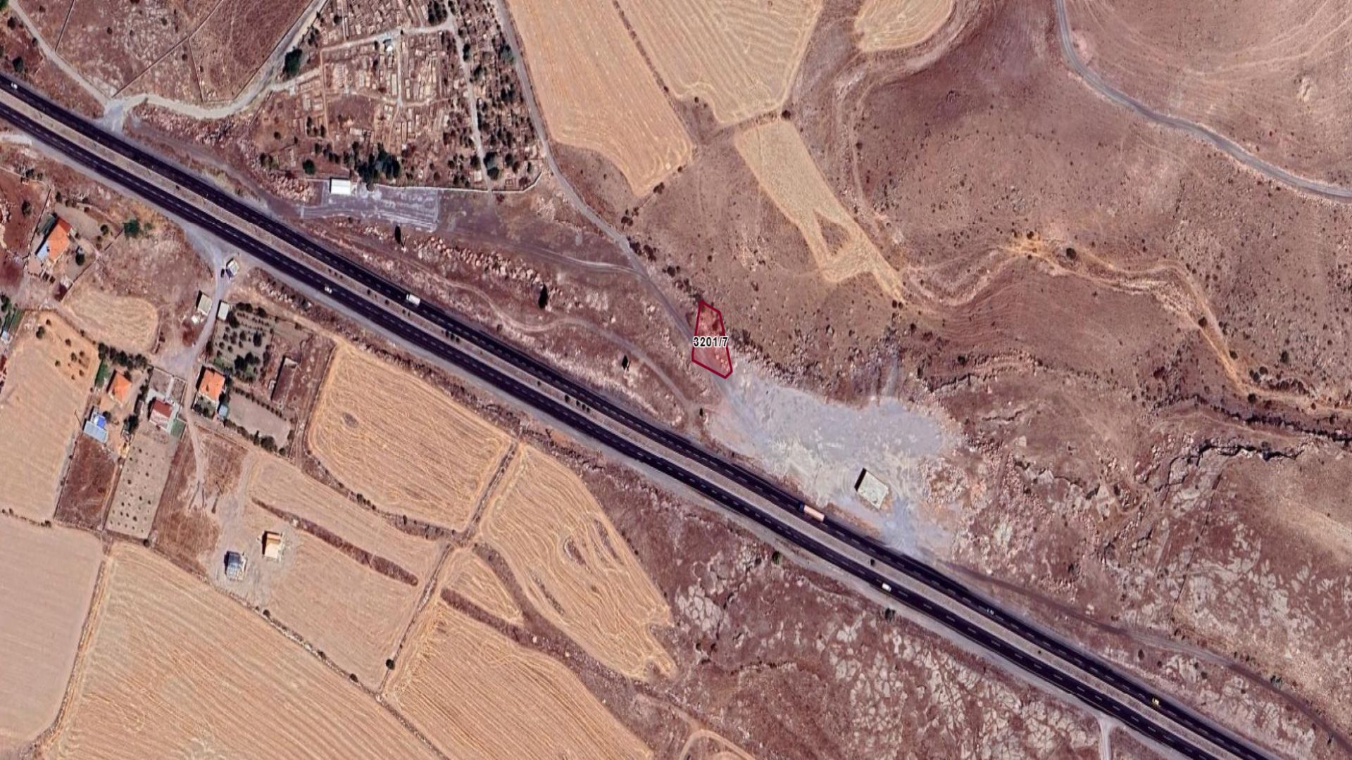 GARİPÇE TOKİ KARŞISINDA FIRSAT KÖŞE PARSEL - 9