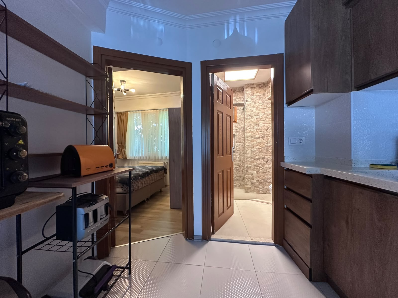 YAŞAR GYO | Beyoğlu'nun Merkezinde Full Eşyalı Kiralık Daire Fırsatı - 9