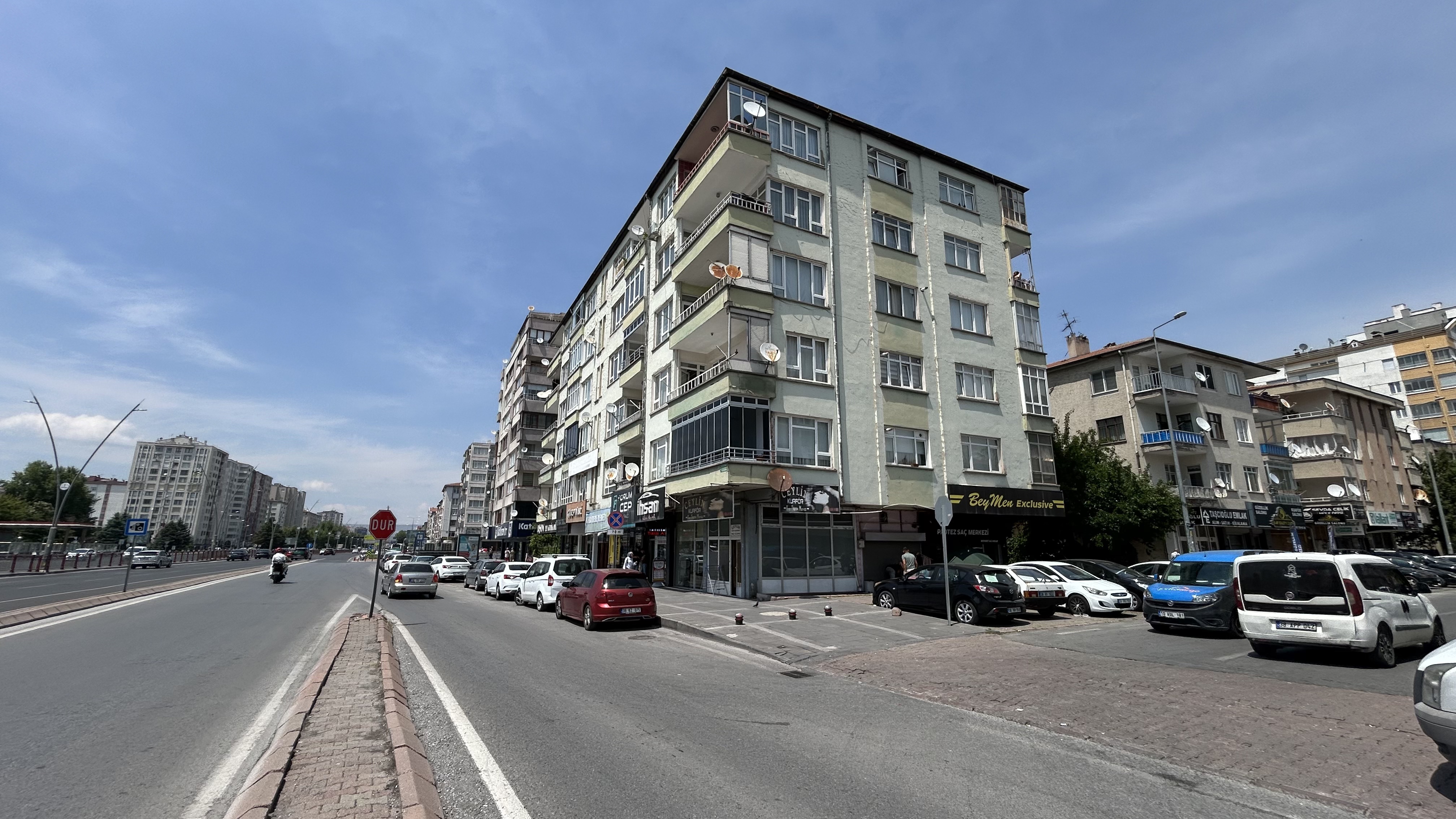 ALPASLAN MAH. SEMA YAZAR PARKI CEPHELİ 4+1 KİRALIK DAİRE!
