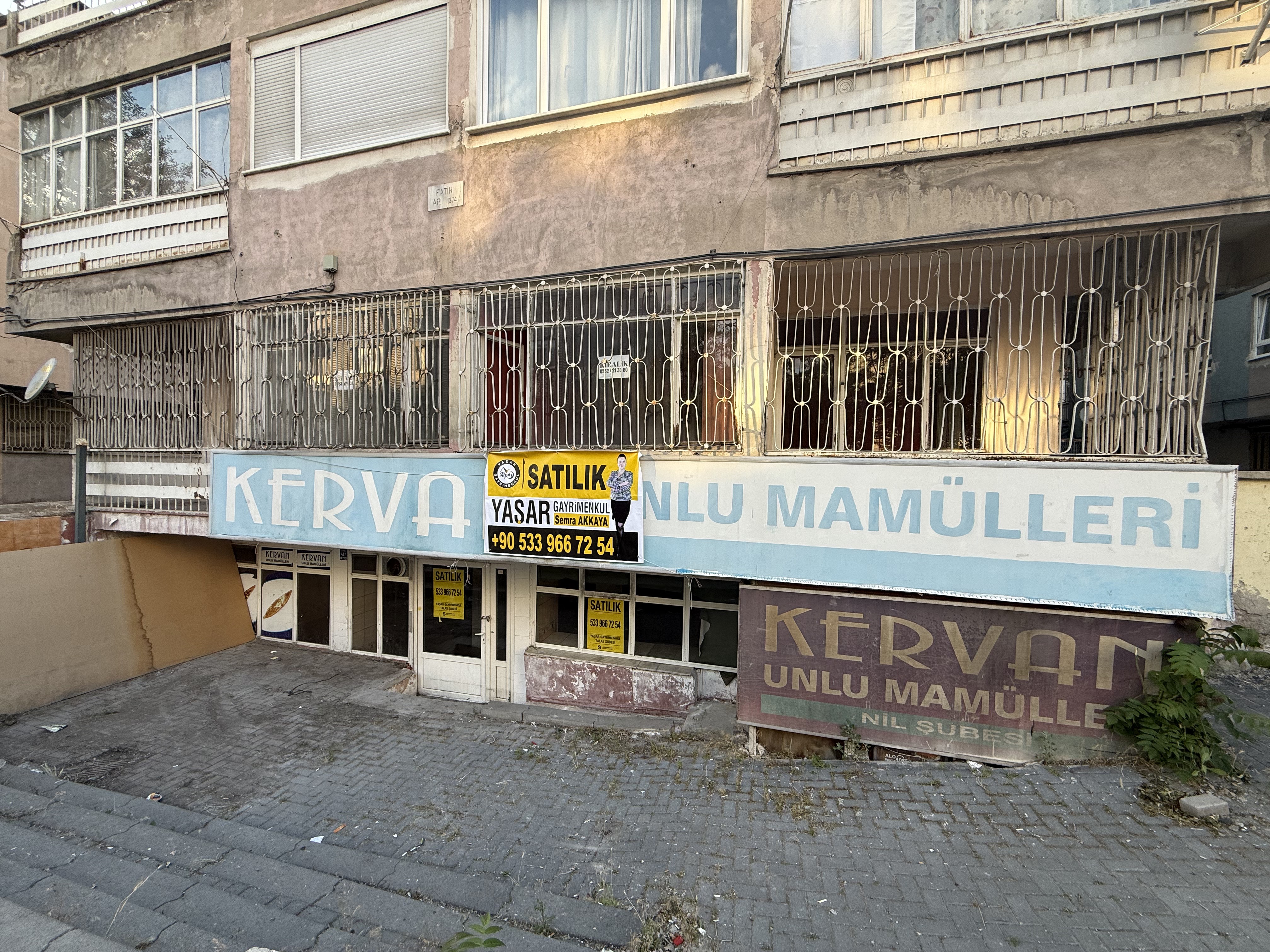 NİL CADDESİ ÜZERİNDE ÜRETİM RUHSATLI DEVREN SATILIK FIRIN ! - 11
