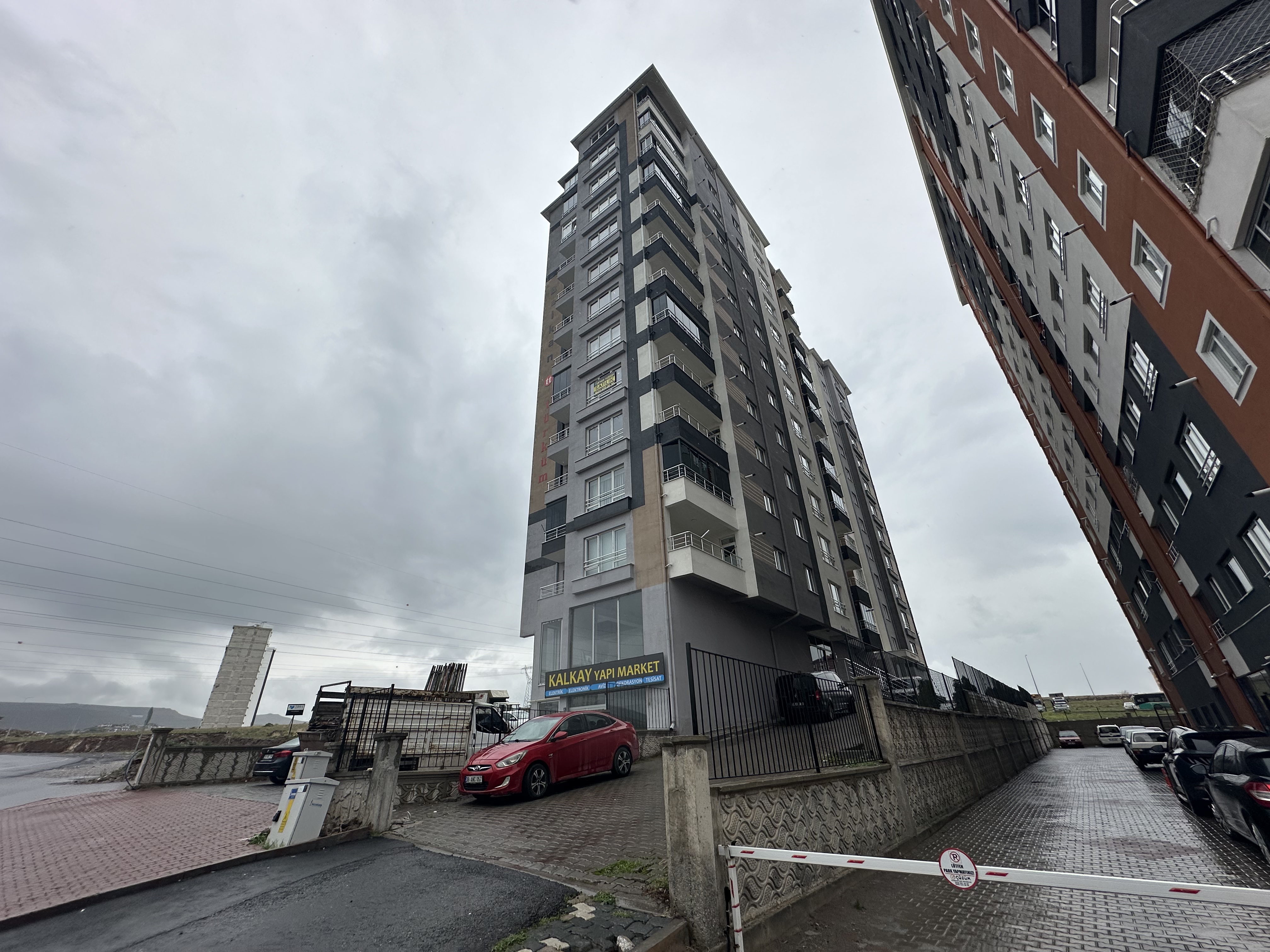 YAŞAR GYO'DAN OSMANGAZİ MAH. SATILIK 3+1 DAİRE - 2