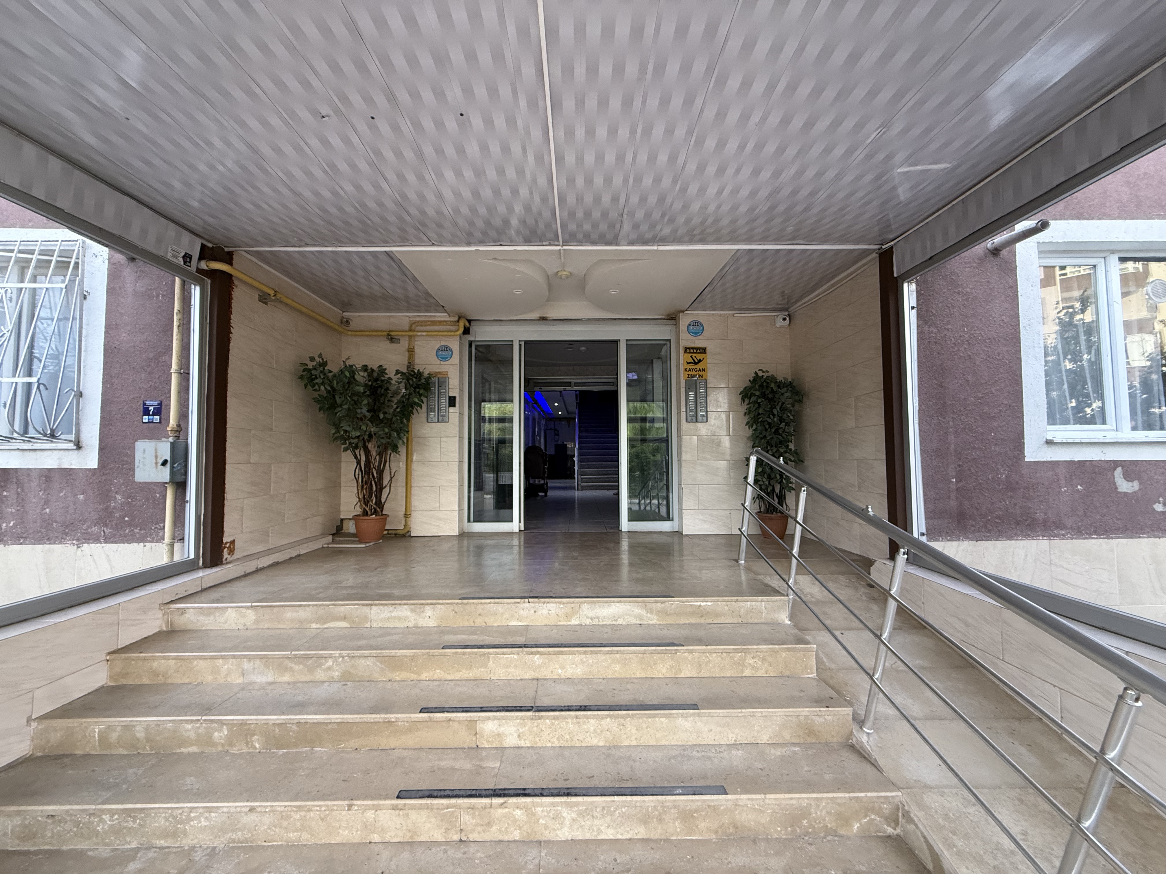 ALTINOLUK'TA 3+1 İÇİ YAPILI SATILIK DAİRE - 29