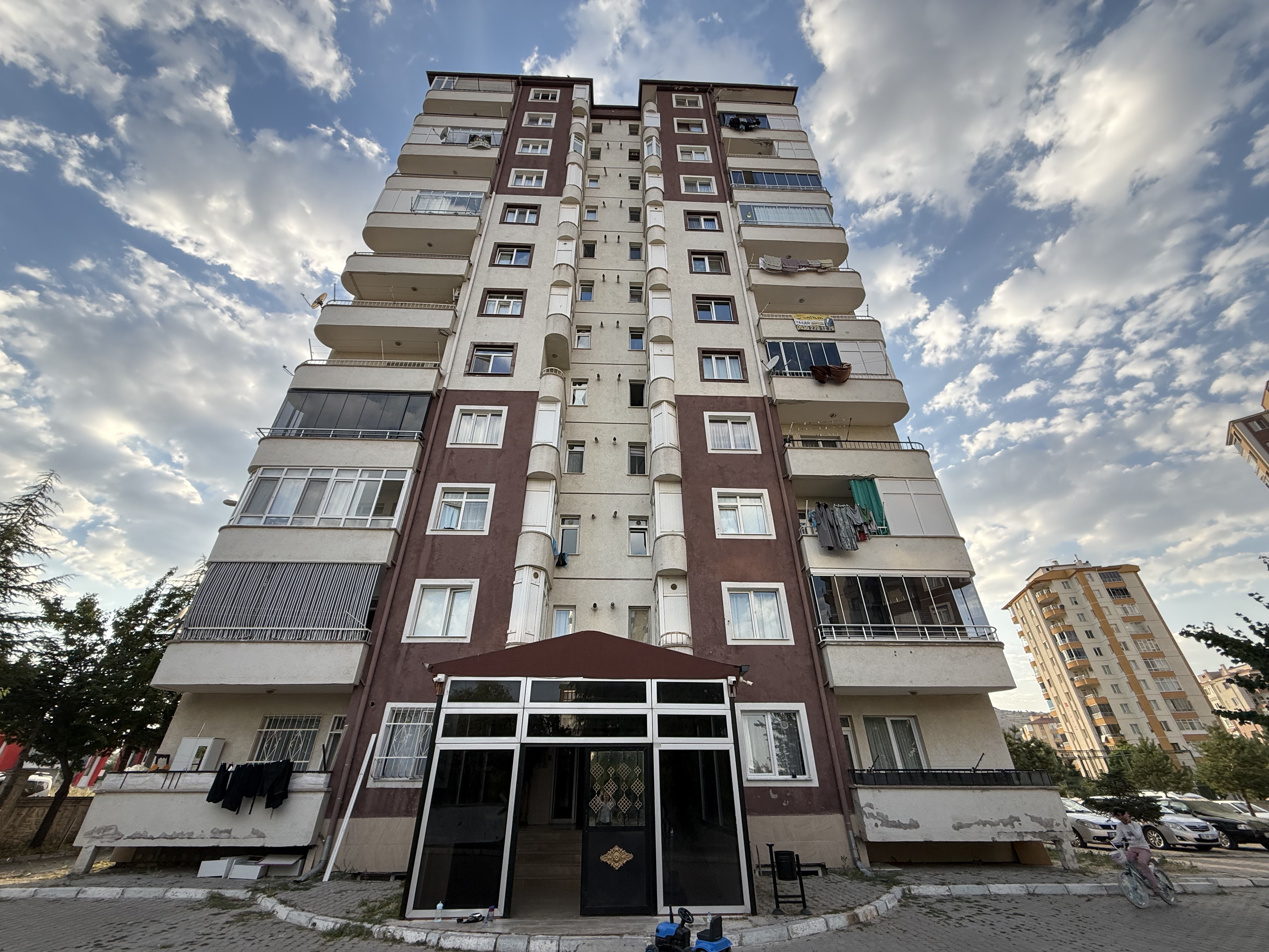 ALTINOLUK'TA 3+1 İÇİ YAPILI SATILIK DAİRE - 30