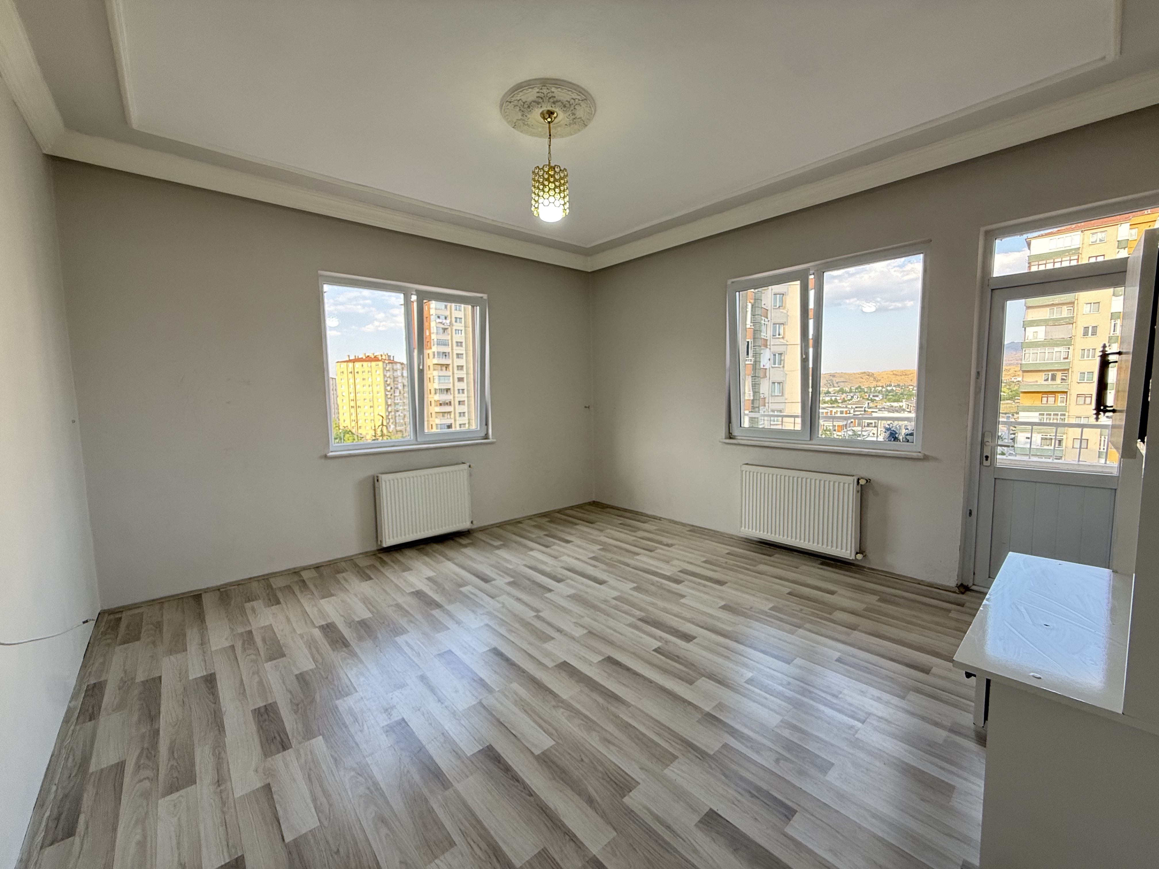 ALTINOLUK'TA 3+1 İÇİ YAPILI SATILIK DAİRE - 10
