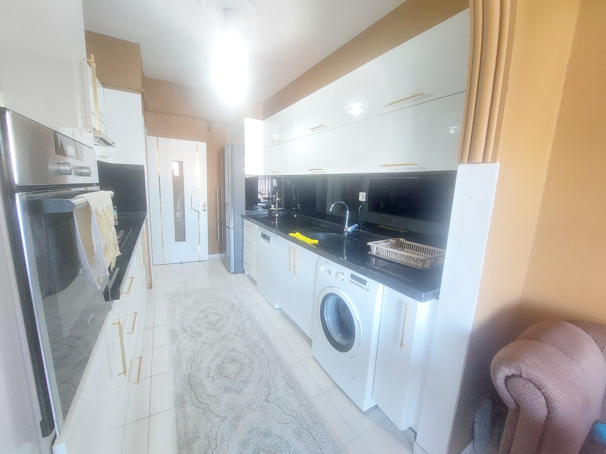 ESENYURT ANA CADDE ÜZERİ YENİLENMİŞ GENİŞ SATILIK DAİRE - 24