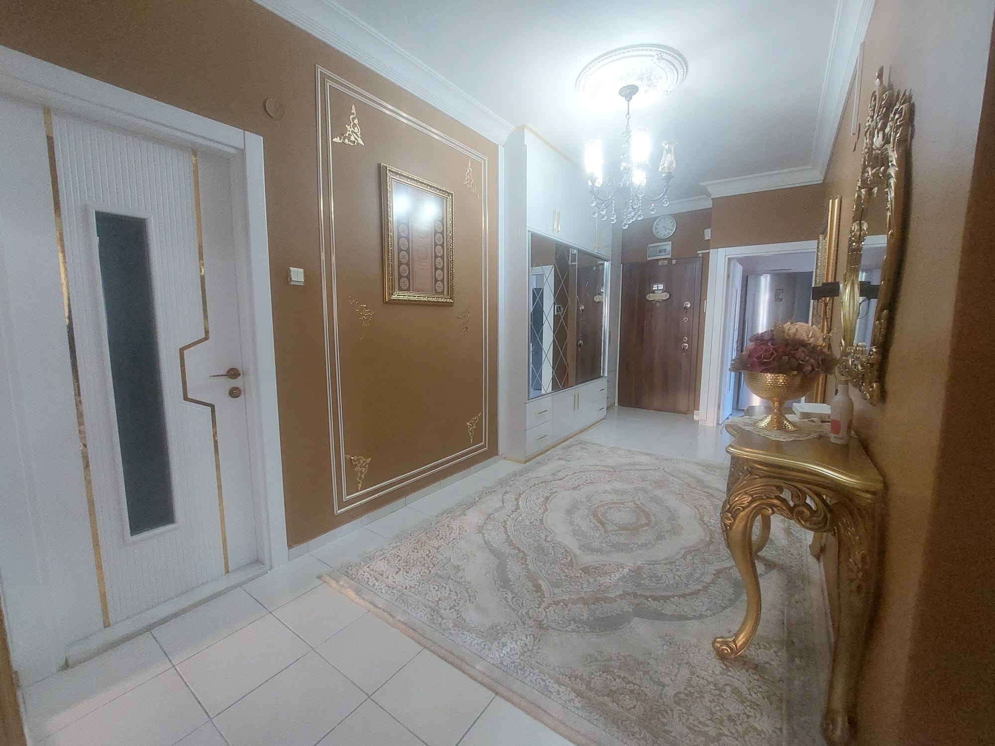 ESENYURT ANA CADDE ÜZERİ YENİLENMİŞ GENİŞ SATILIK DAİRE - 18