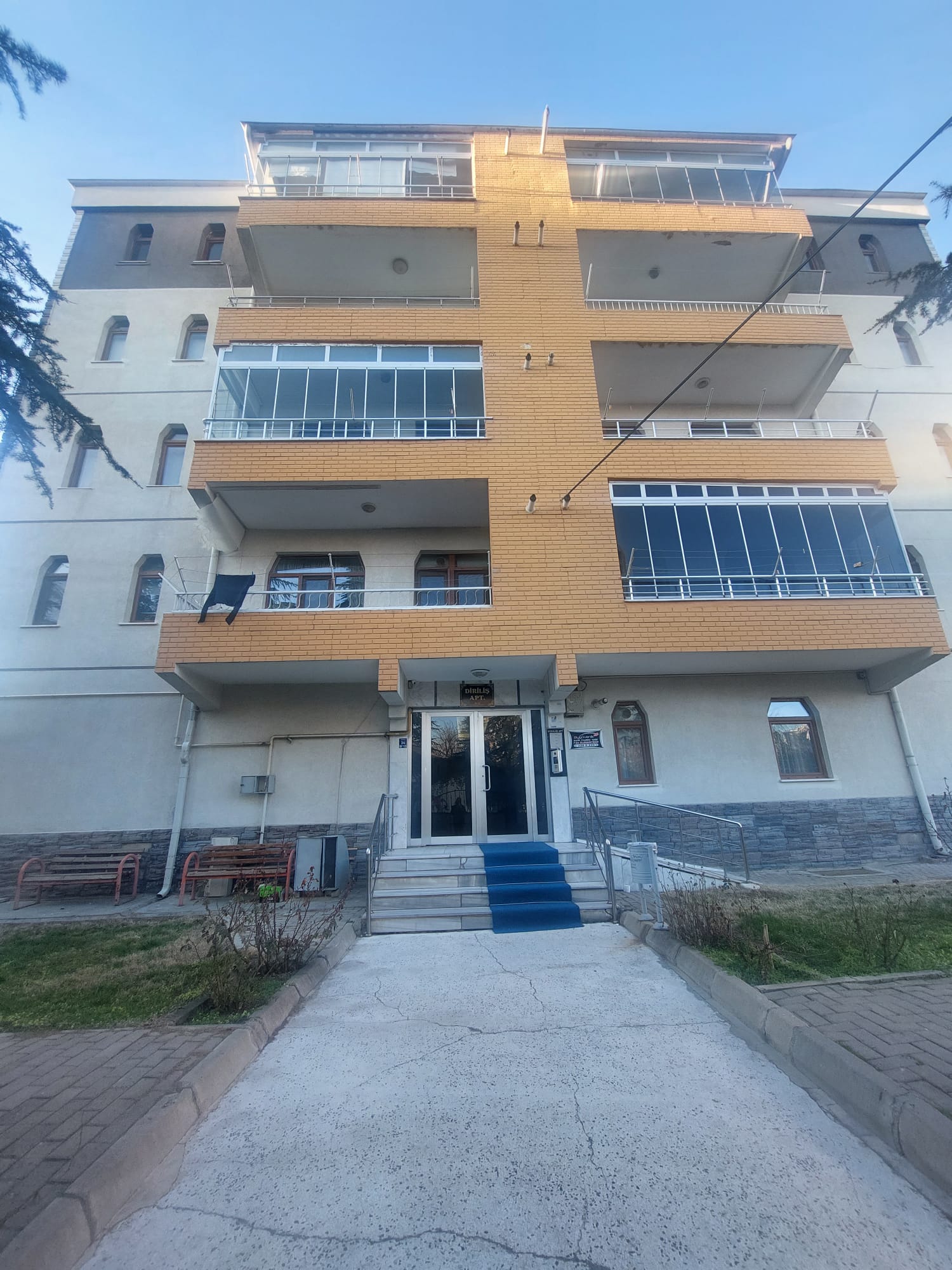 ESENYURT ANA CADDE ÜZERİ YENİLENMİŞ GENİŞ SATILIK DAİRE - 17