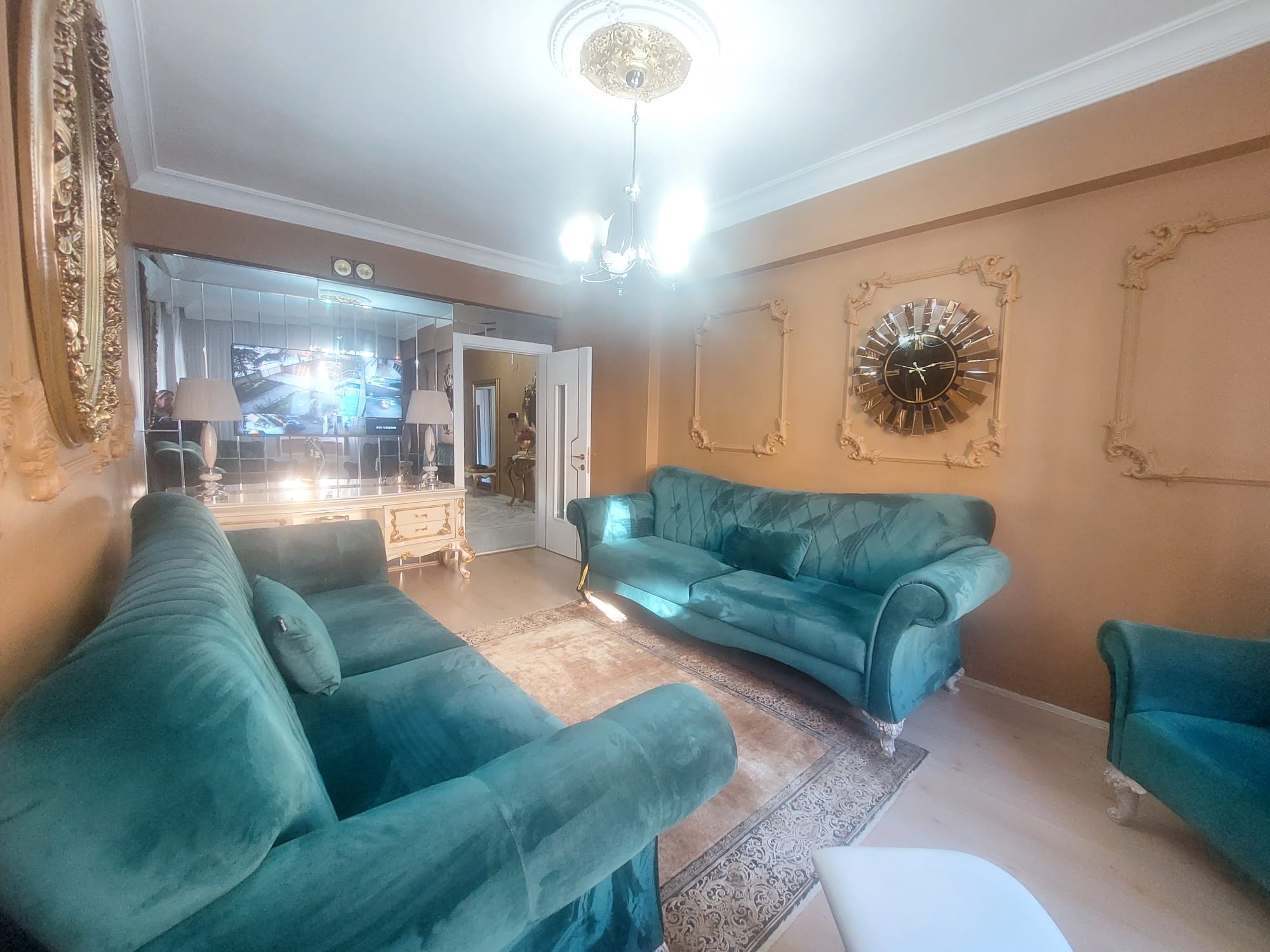 ESENYURT ANA CADDE ÜZERİ YENİLENMİŞ GENİŞ SATILIK DAİRE - 7