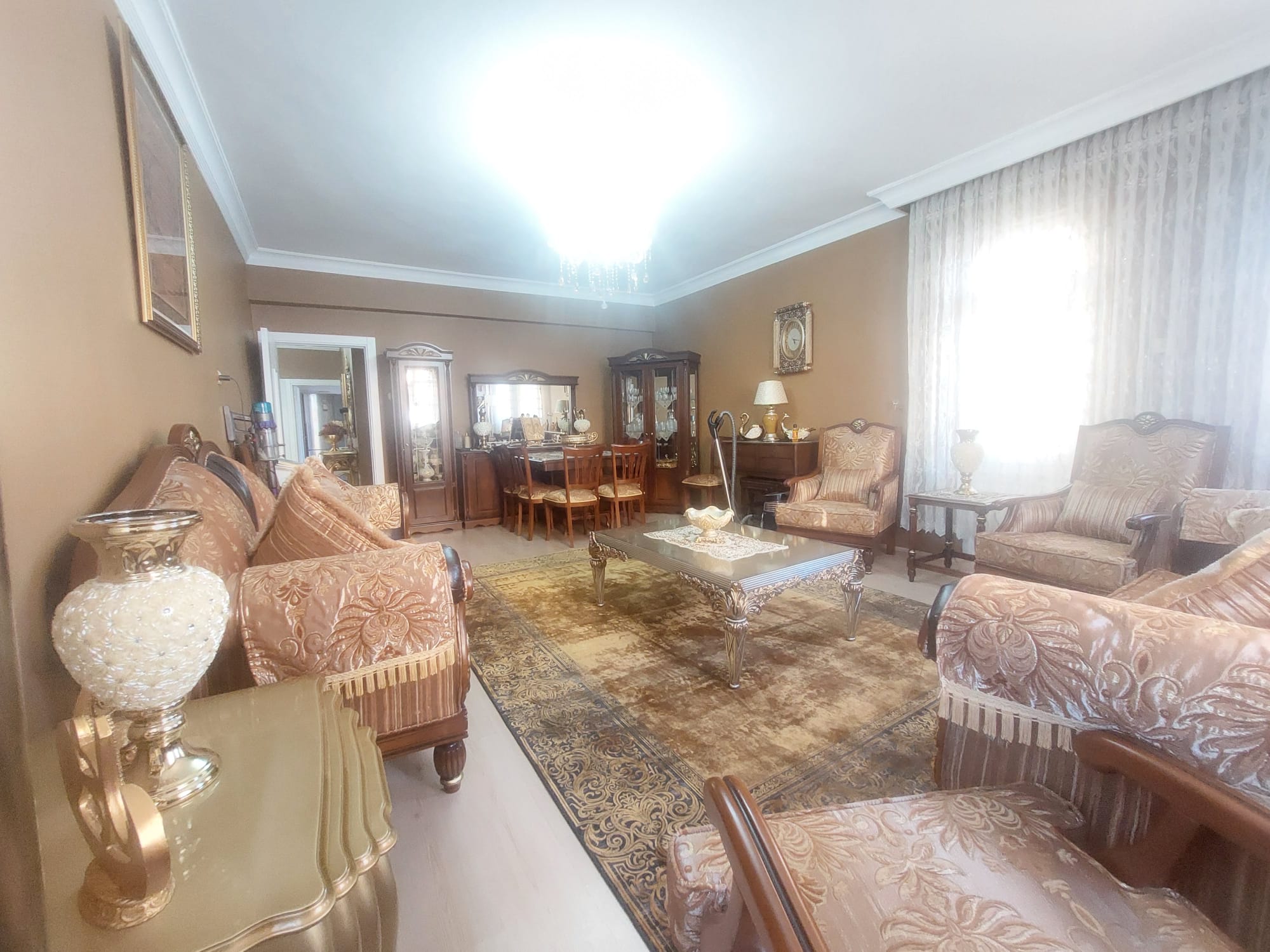 ESENYURT ANA CADDE ÜZERİ YENİLENMİŞ GENİŞ SATILIK DAİRE - 6