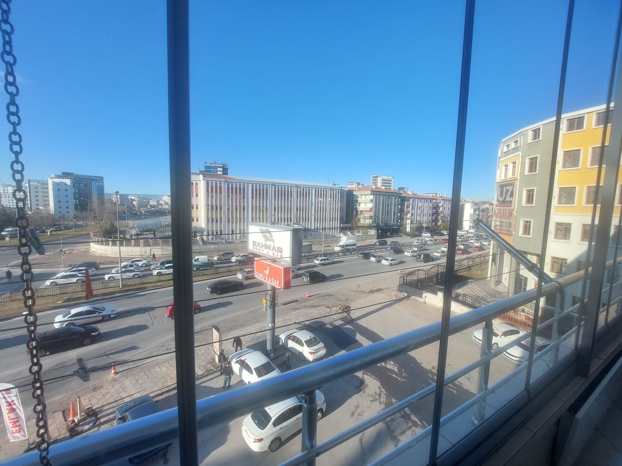 ESENYURT ANA CADDE ÜZERİ YENİLENMİŞ GENİŞ SATILIK DAİRE - 12