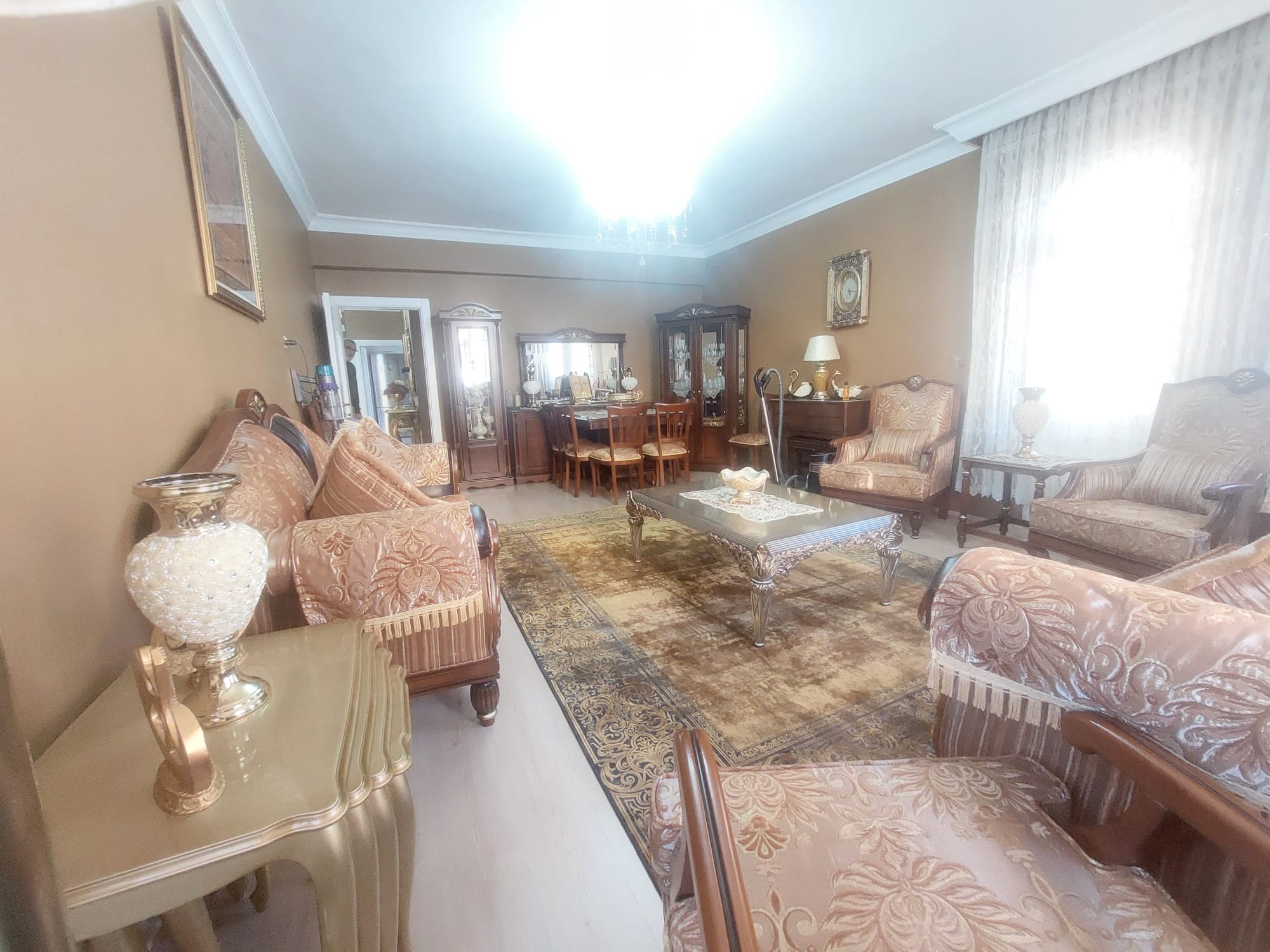 ESENYURT ANA CADDE ÜZERİ YENİLENMİŞ GENİŞ SATILIK DAİRE - 3